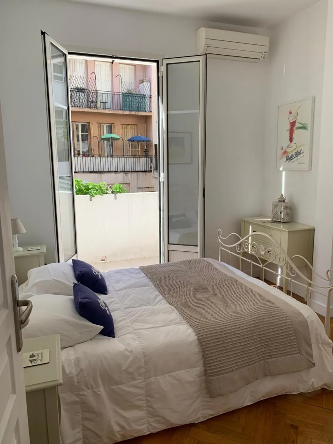 Bedroom in ApartHotel Riviera - Nice Côte d'Azur - Grimaldi AC - Promenade des Anglais