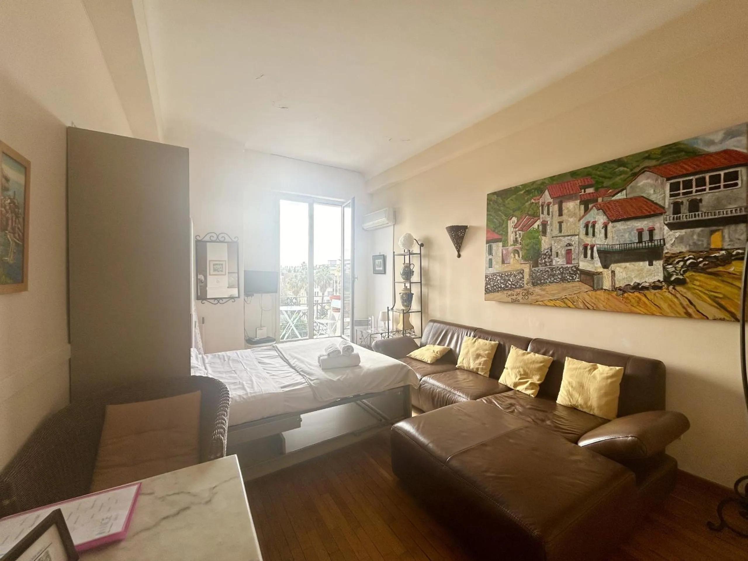 Bed in ApartHotel Riviera - Nice Côte d'Azur - Grimaldi AC - Promenade des Anglais