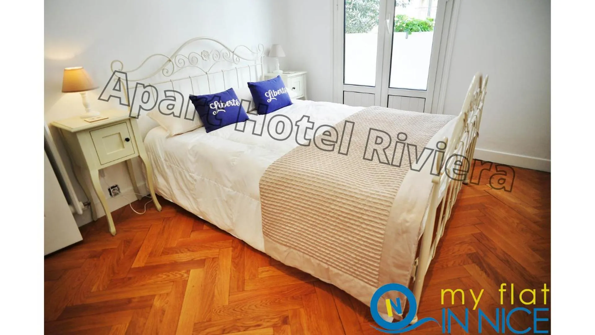 Bed in ApartHotel Riviera - Nice Côte d'Azur - Grimaldi AC - Promenade des Anglais