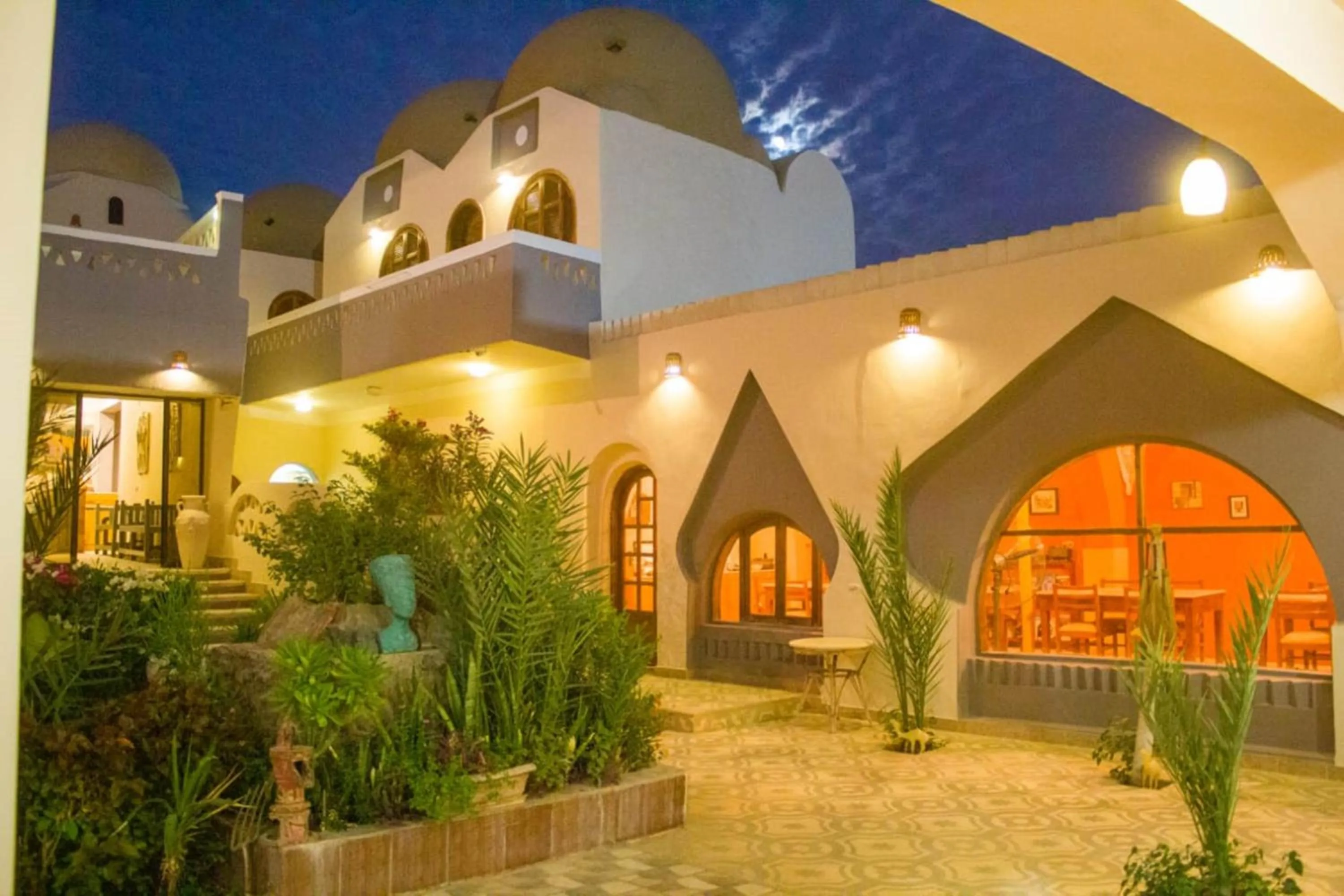 Janat Elsahara Hotel