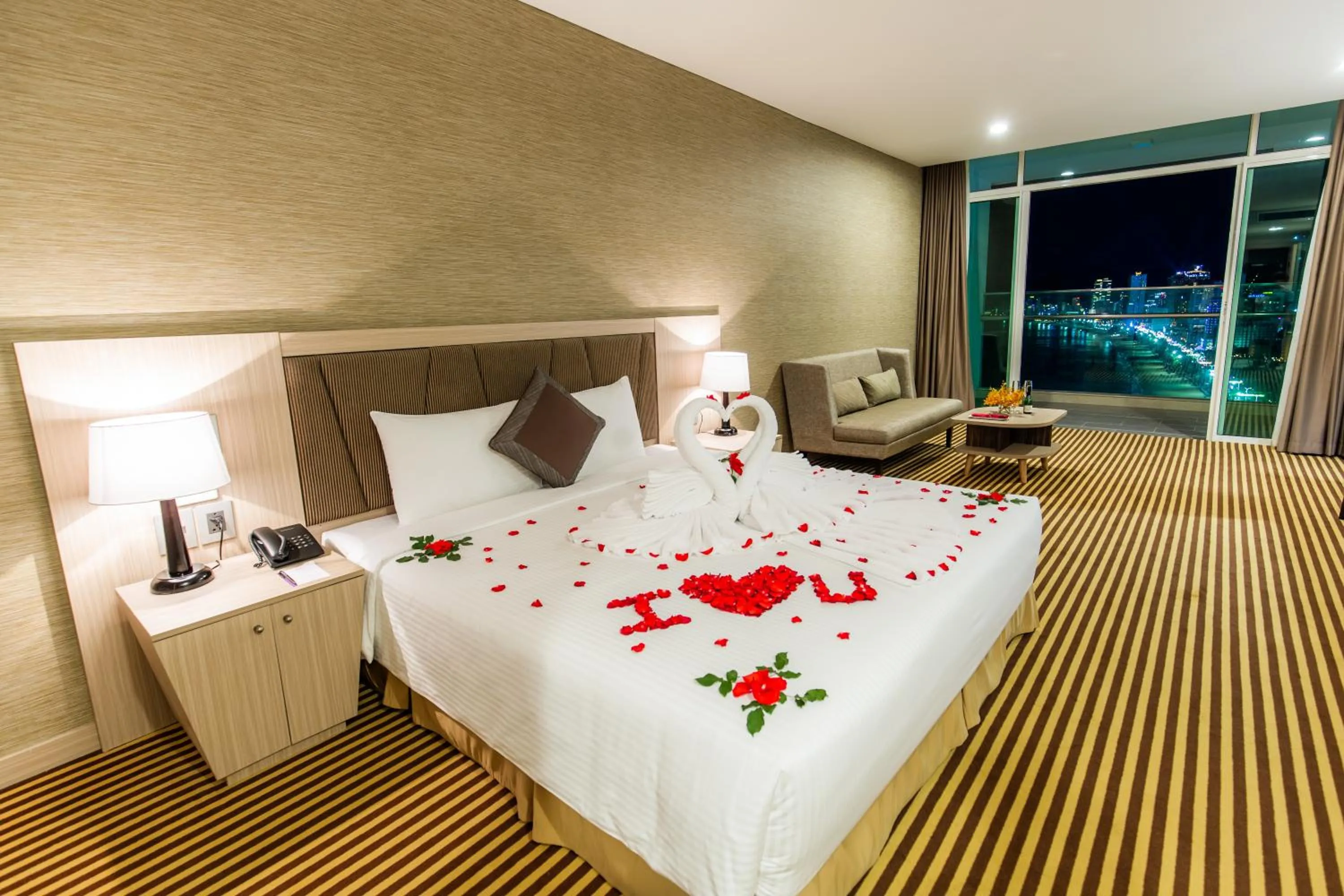 Bed in Muong Thanh Luxury Khanh Hoa