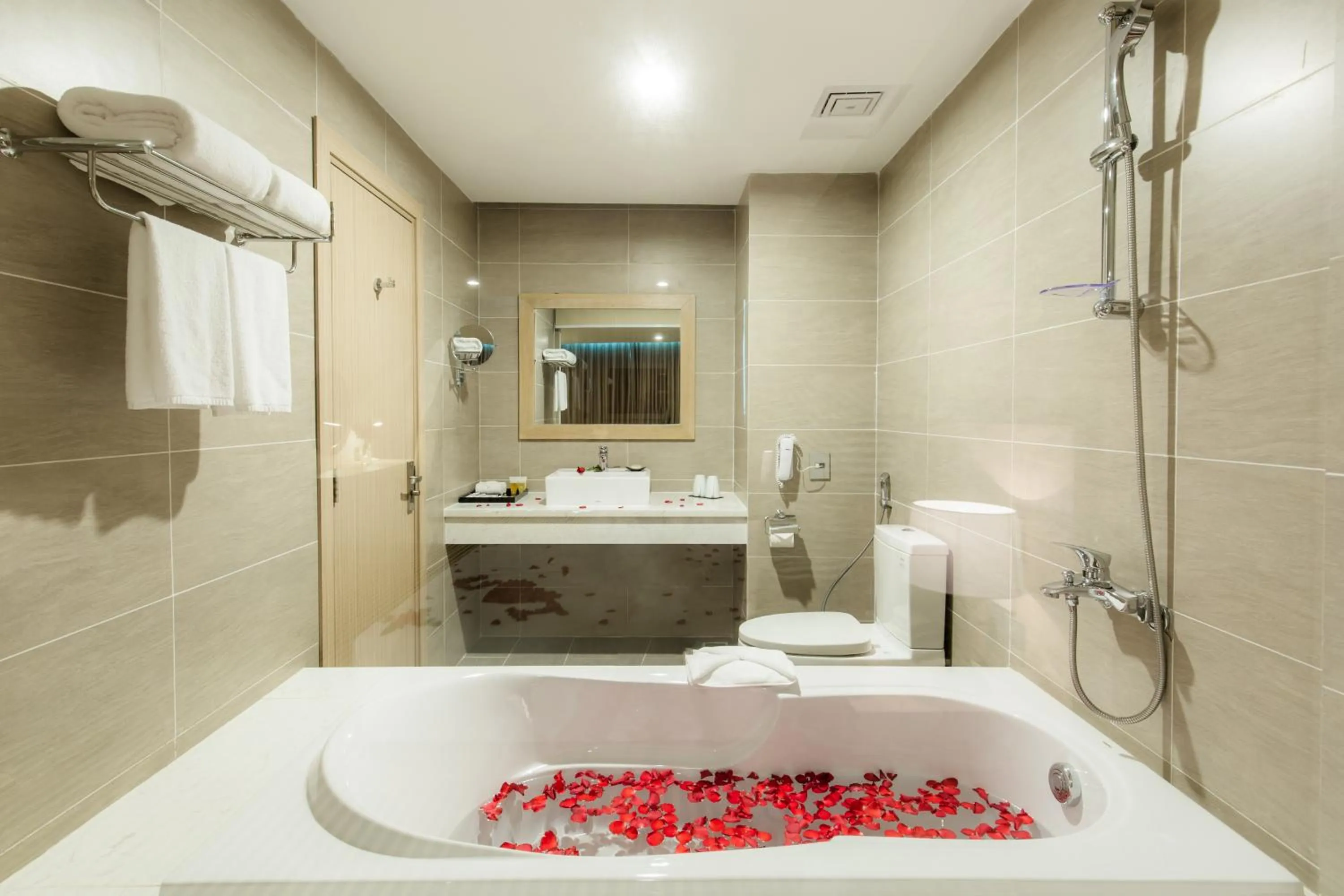Bathroom in Muong Thanh Luxury Khanh Hoa