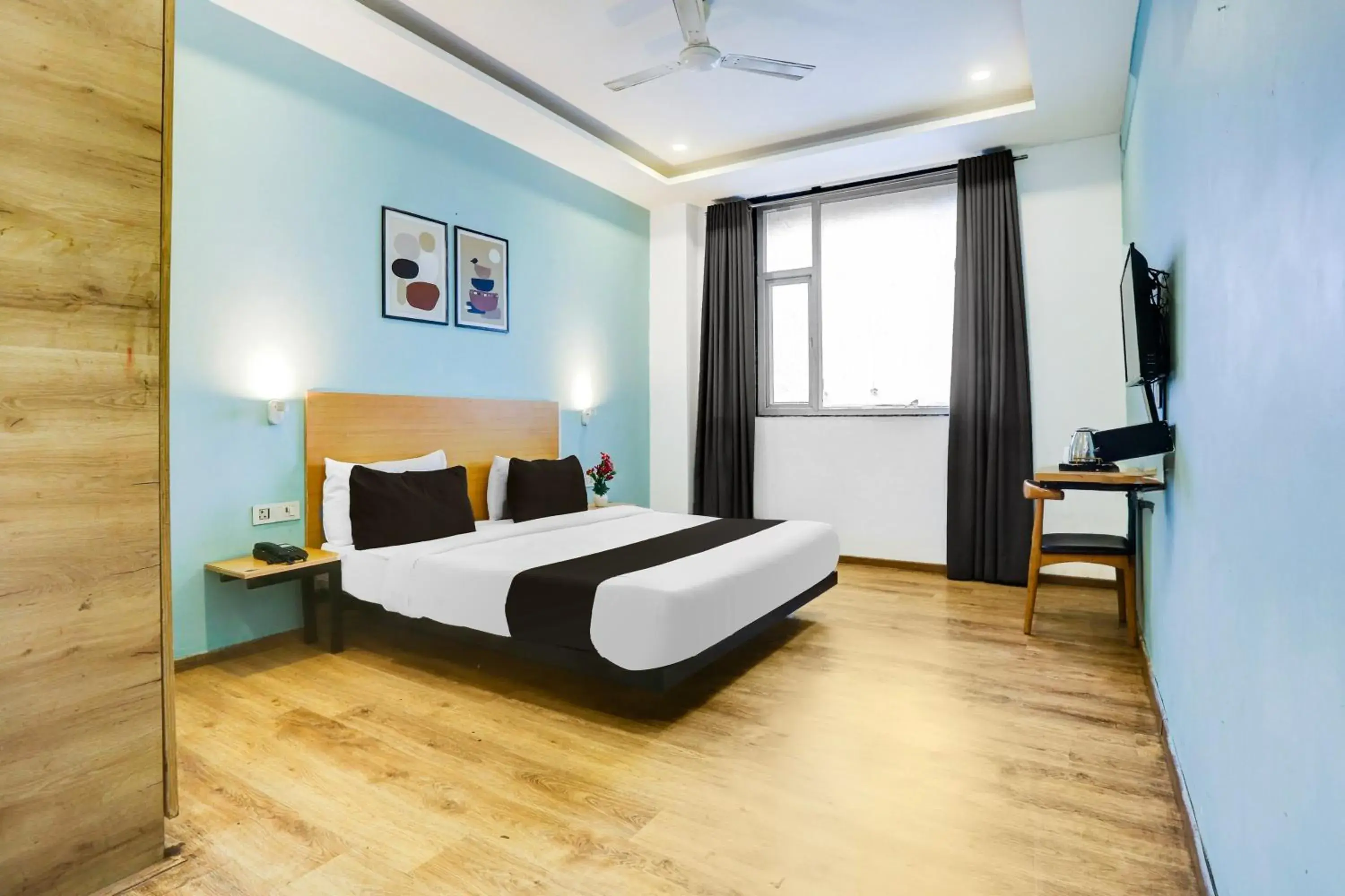 Classic Triple Room - single occupancy in Super Townhouse Rohini Sector 23 Classic Triple Room - single occupancy in Super Townhouse Rohini Sector 23