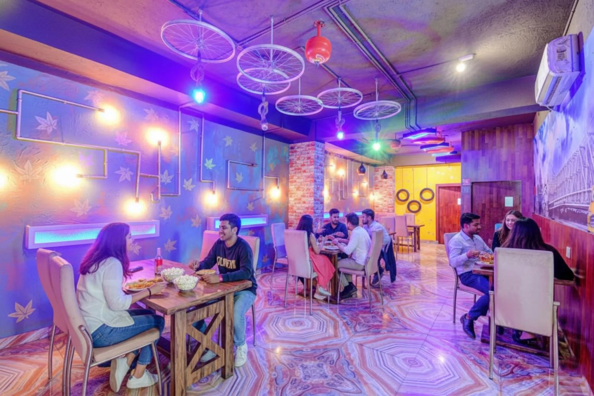 Restaurant/places to eat in FabHotel Kamala Inn