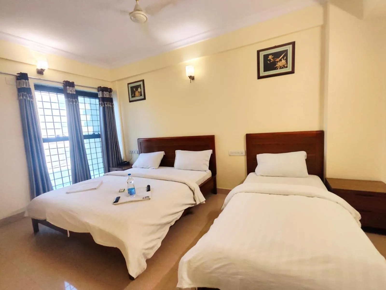 The Lounge Business Hotel