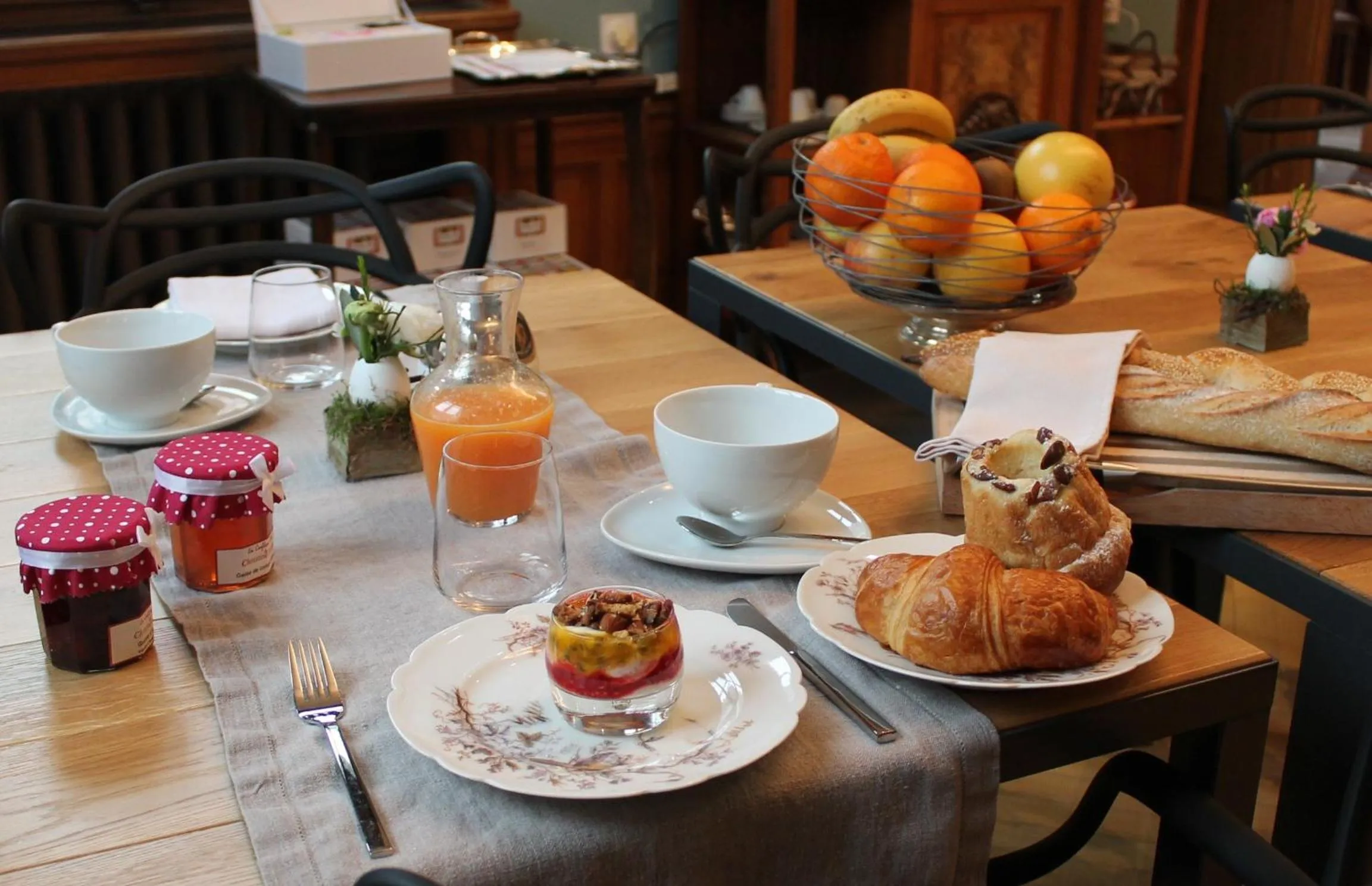 Restaurant/places to eat in Villa Élyane