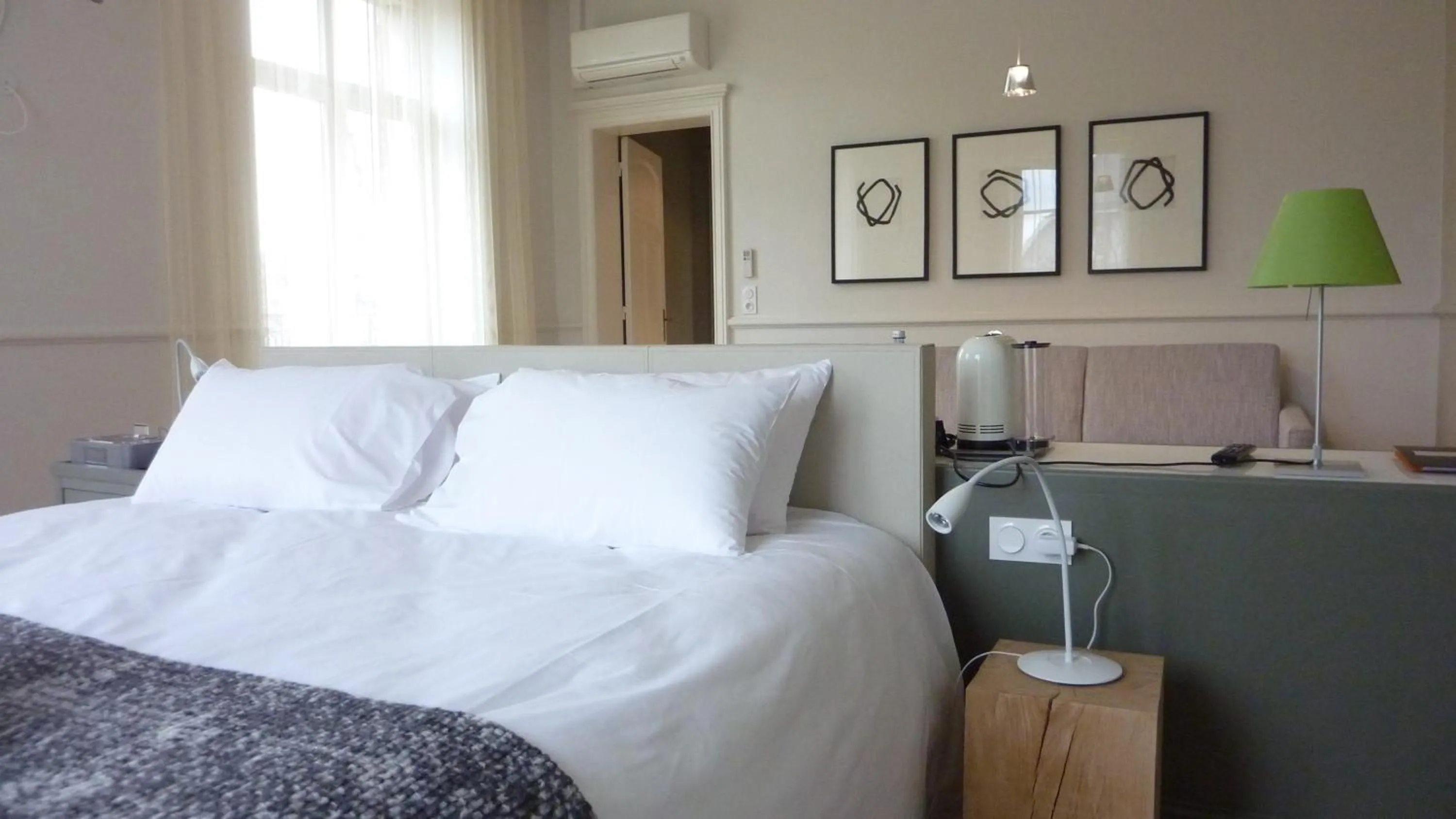 Bedroom, Bed in Villa Élyane