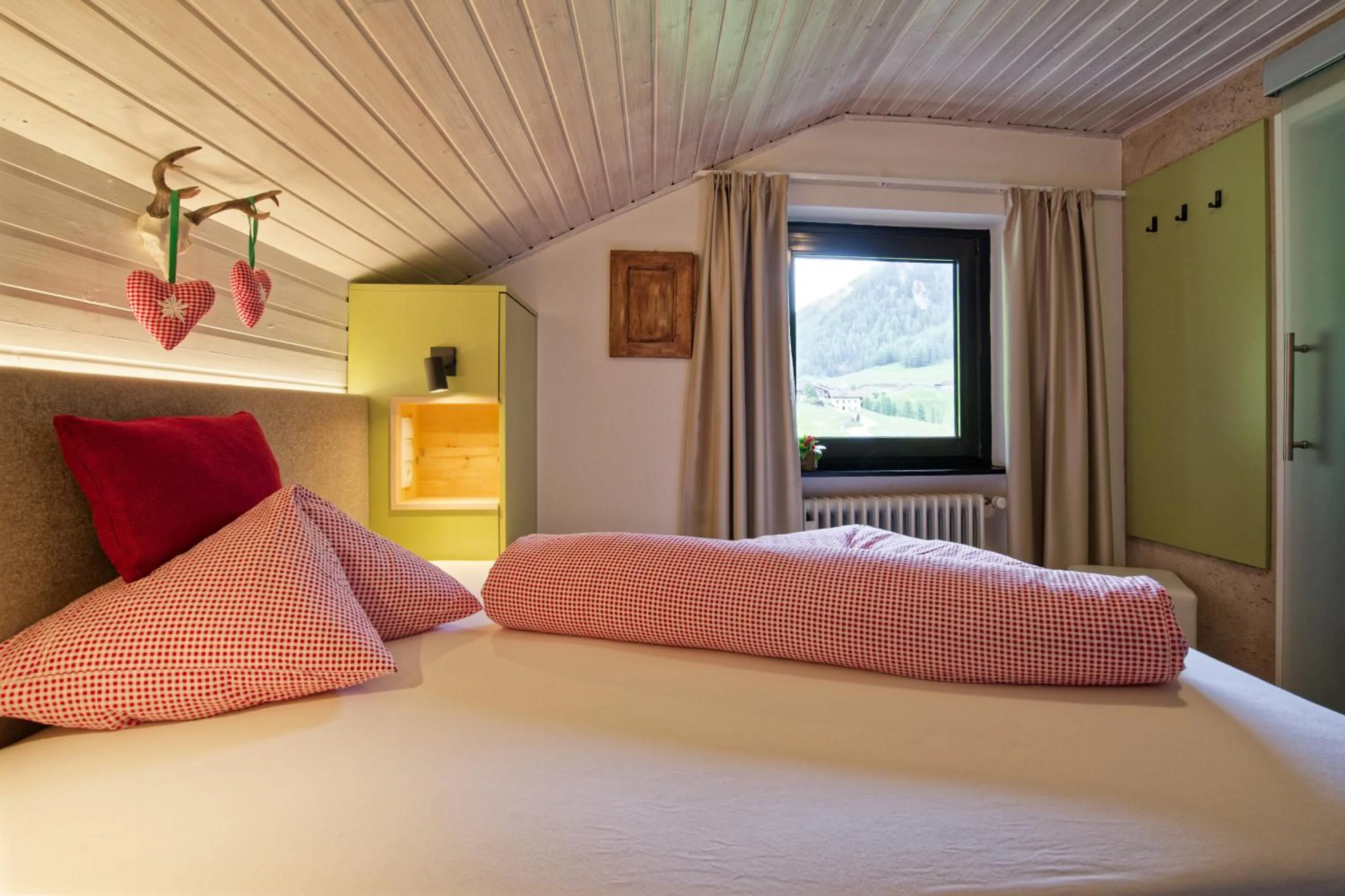 Bed in Bergchalet Hotel Reinerhof