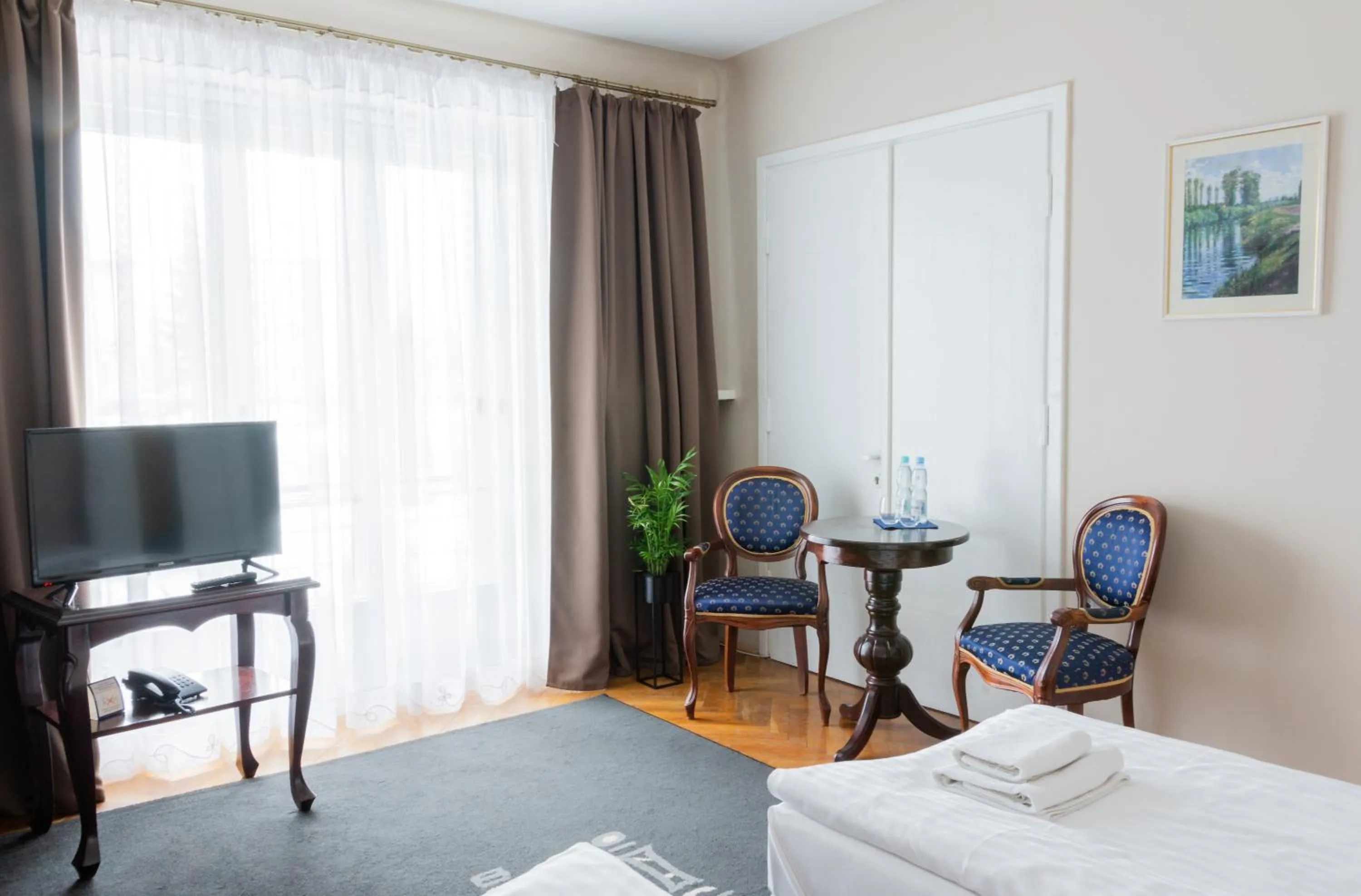 Photo of the whole room in Hotel Hutnik