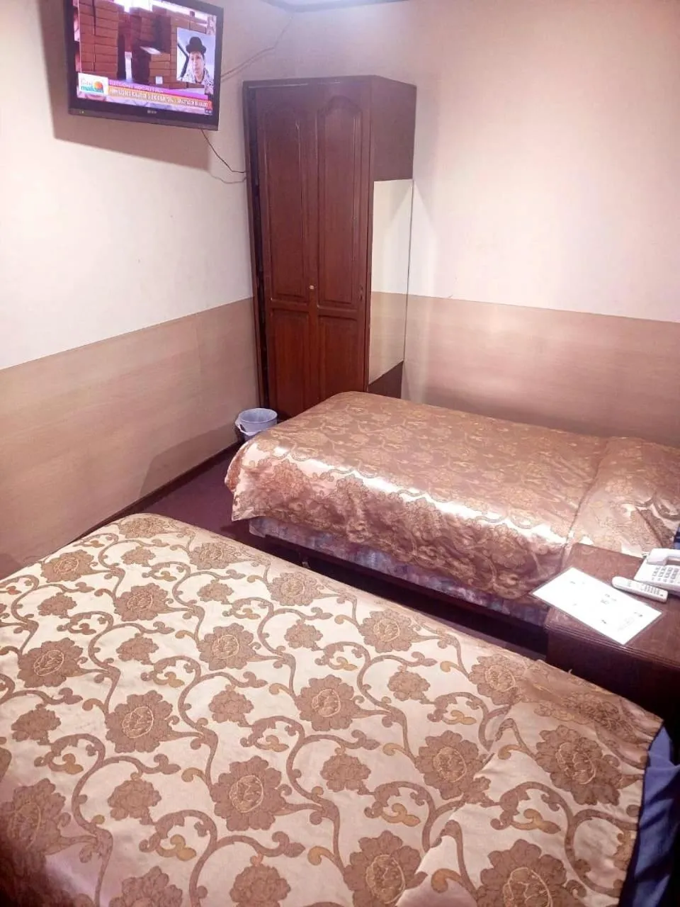 Bedroom, Bed in Hostal Recoleta Sur