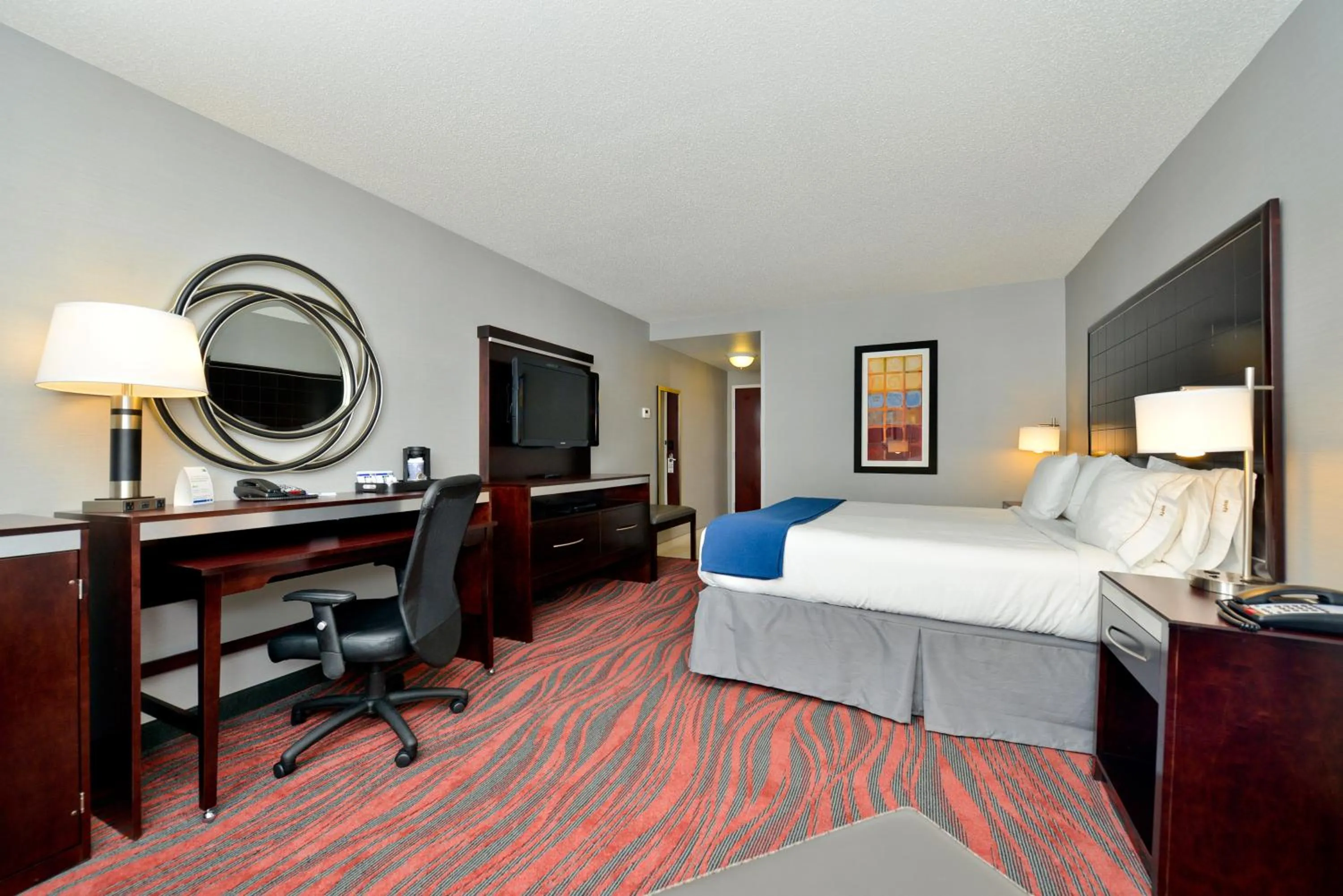 Photo of the whole room, Bed in Holiday Inn Express Canandaigua by IHG