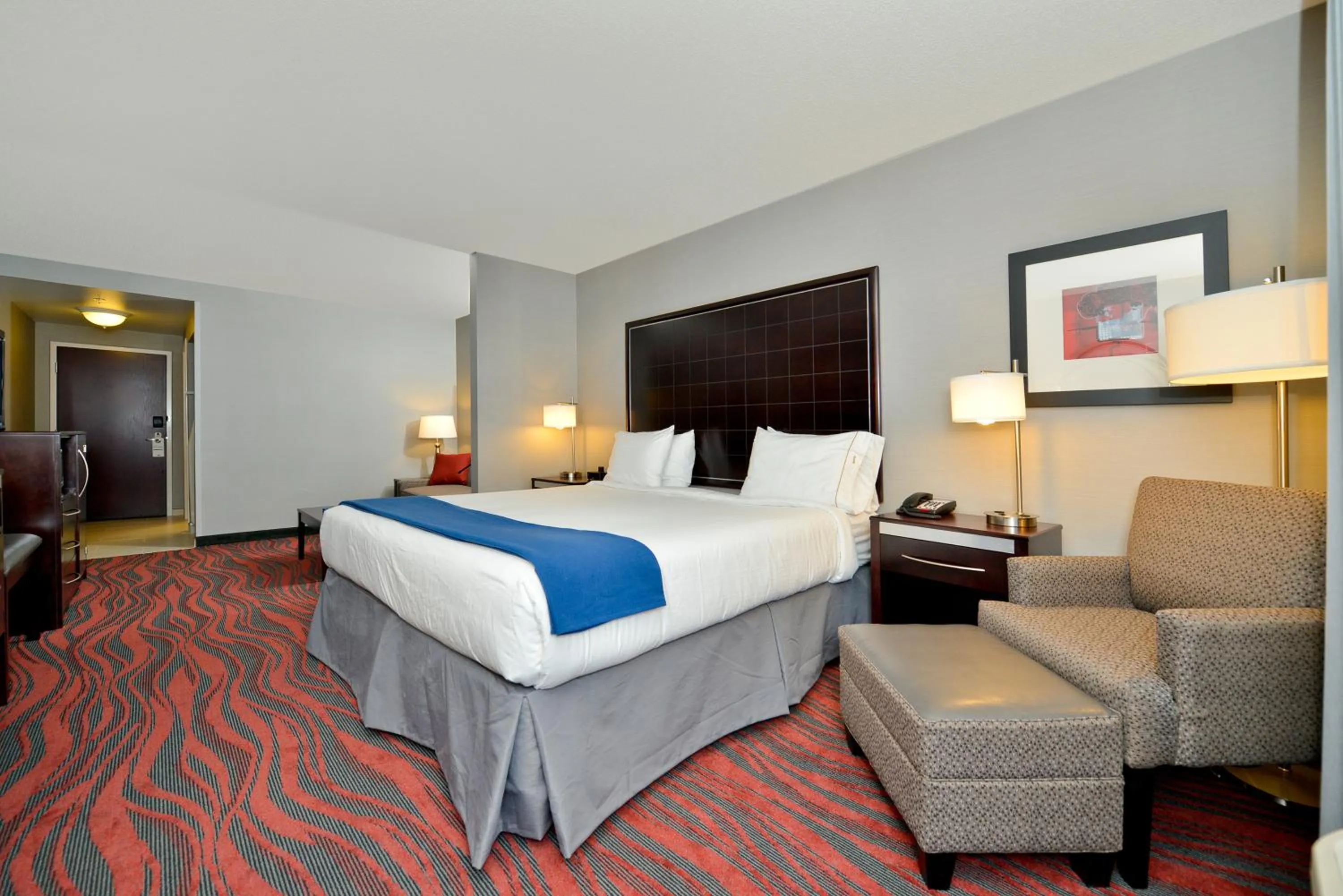 Bed in Holiday Inn Express Canandaigua by IHG