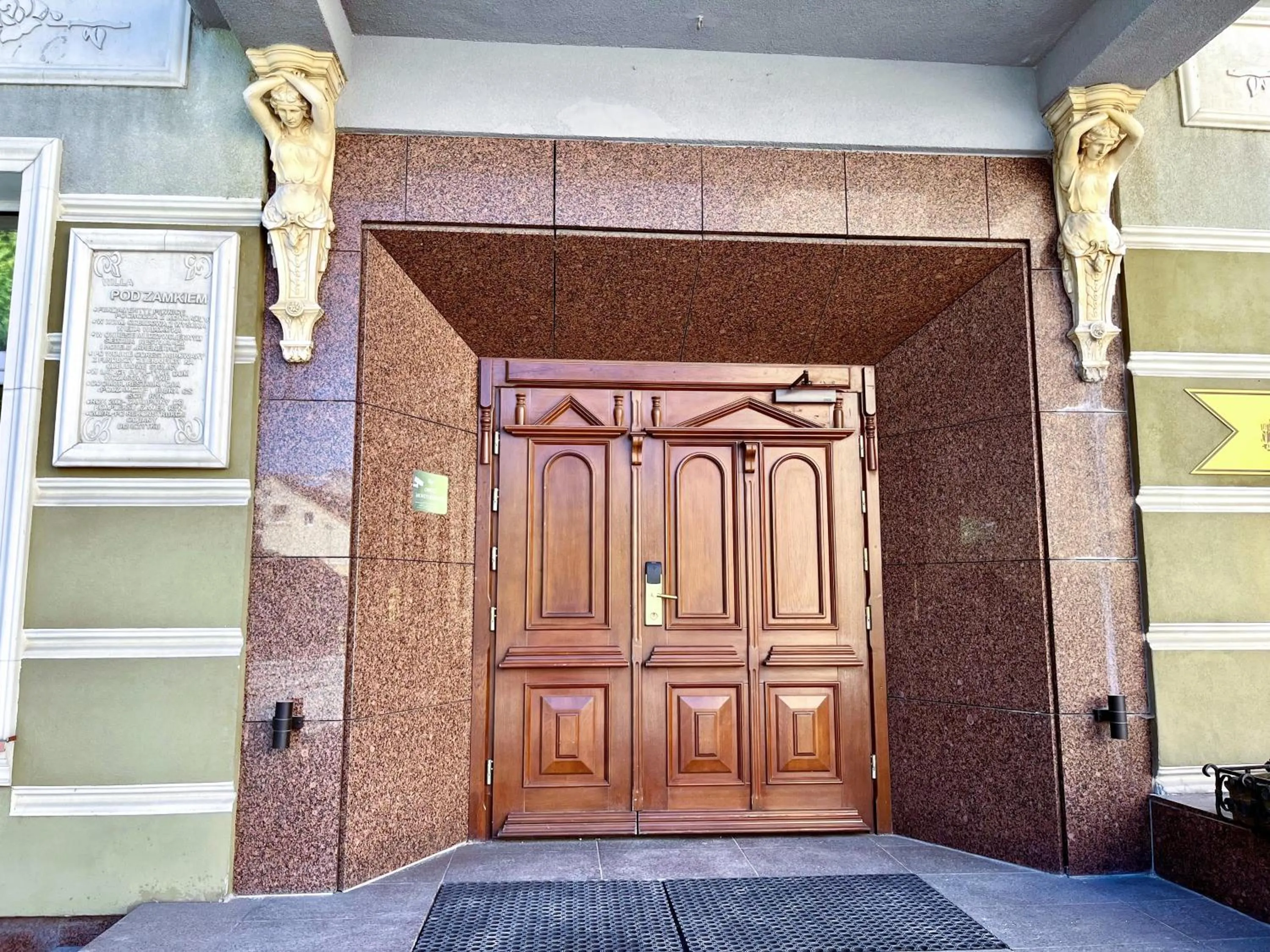 Property building in Willa Pod Zamkiem