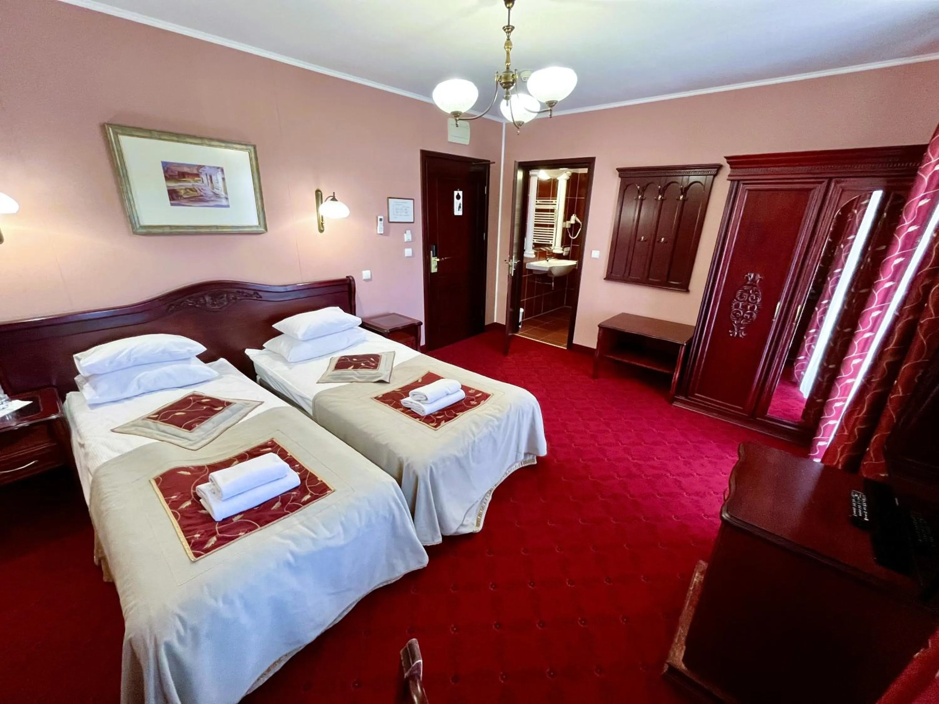 Photo of the whole room, Bed in Willa Pod Zamkiem