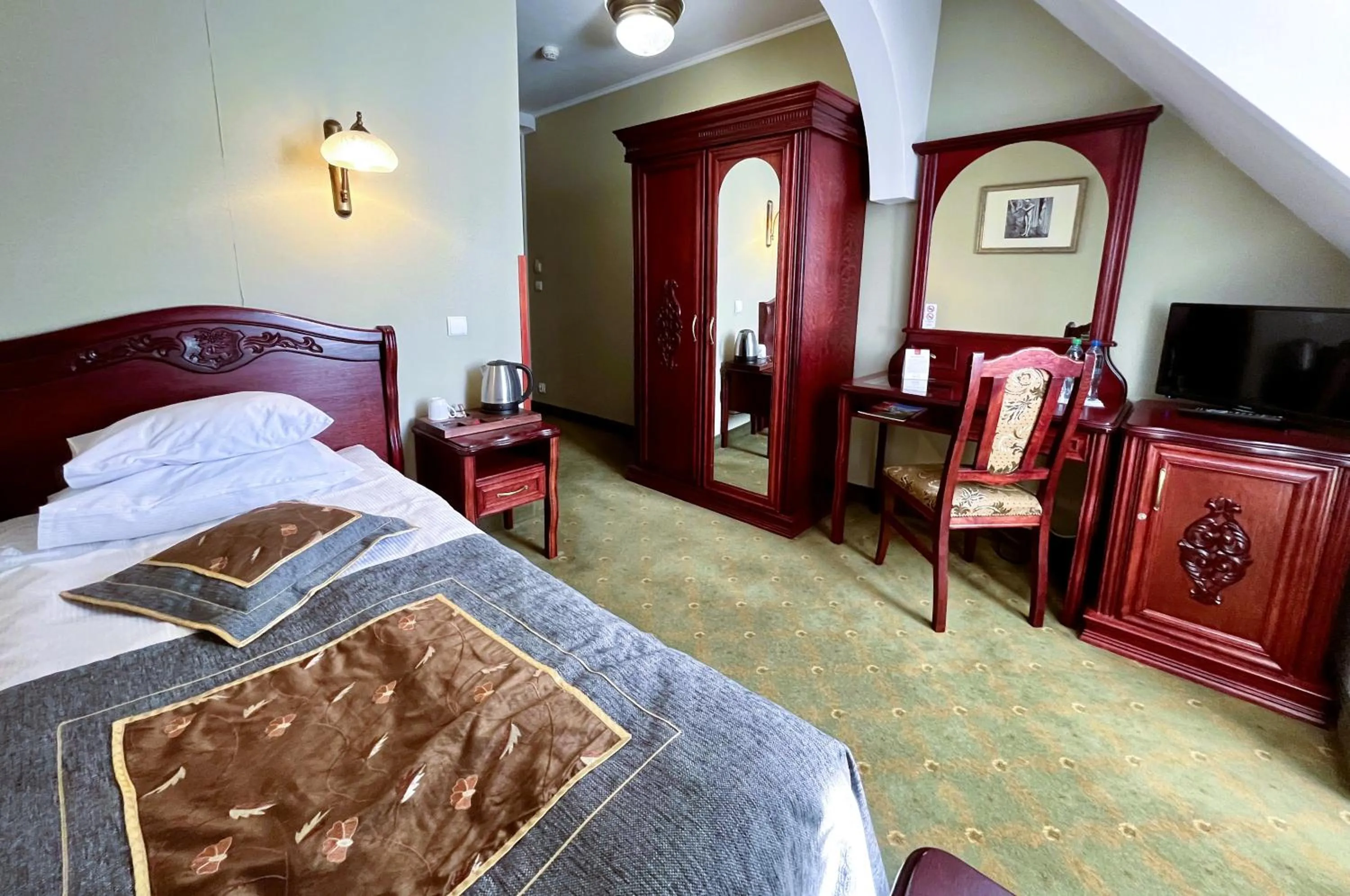 Photo of the whole room, Bed in Willa Pod Zamkiem