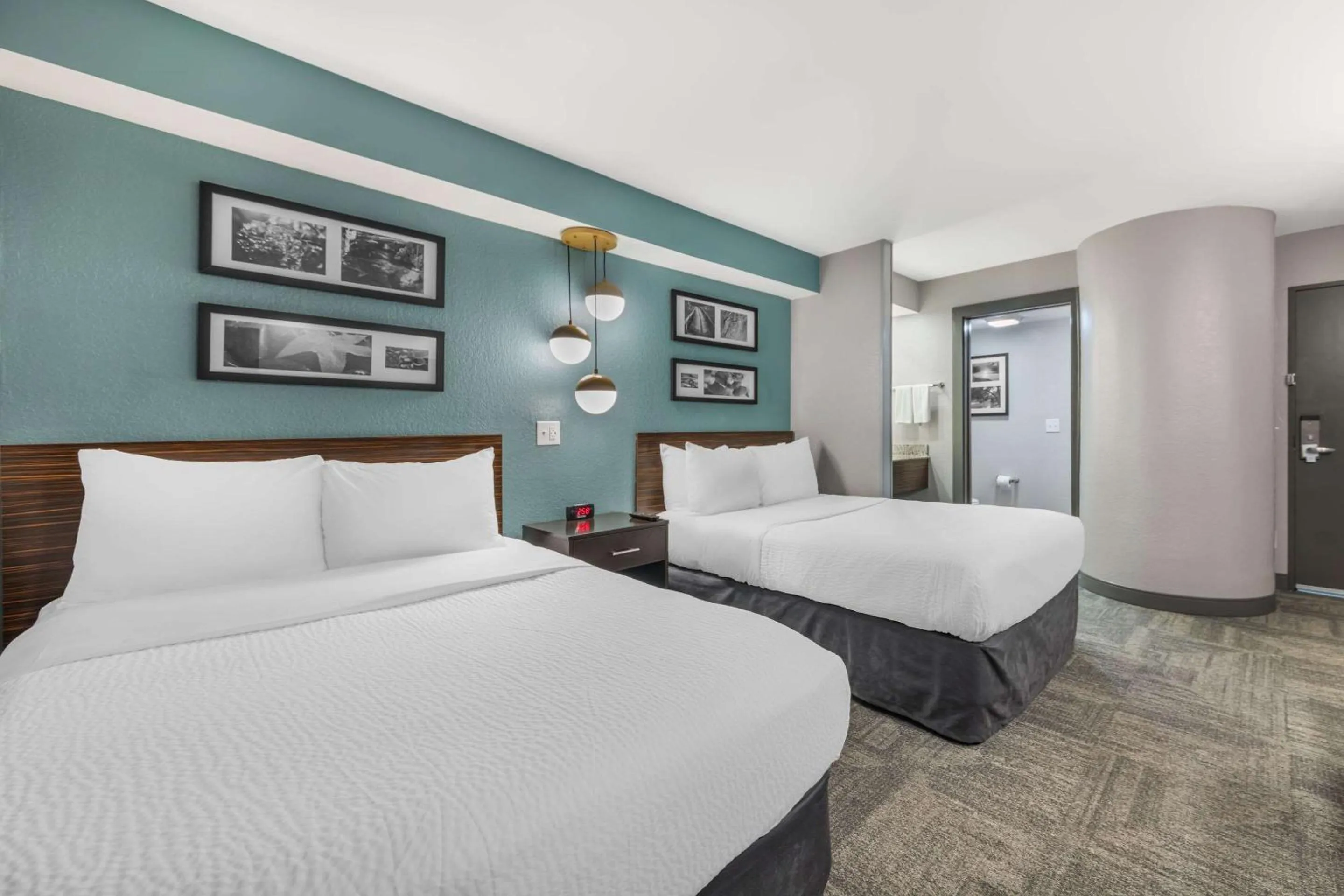 Bedroom, Bed in Sleep Inn Miami Airport