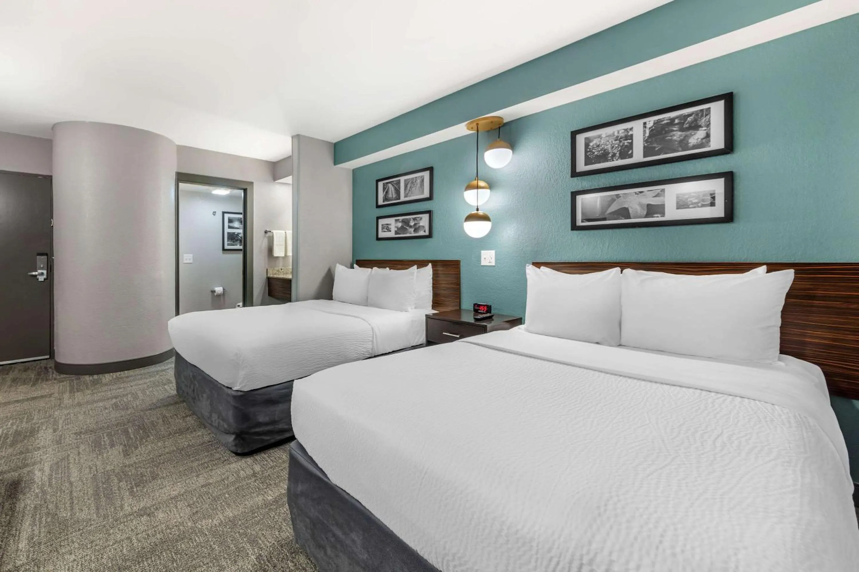 Bedroom, Bed in Sleep Inn Miami Airport