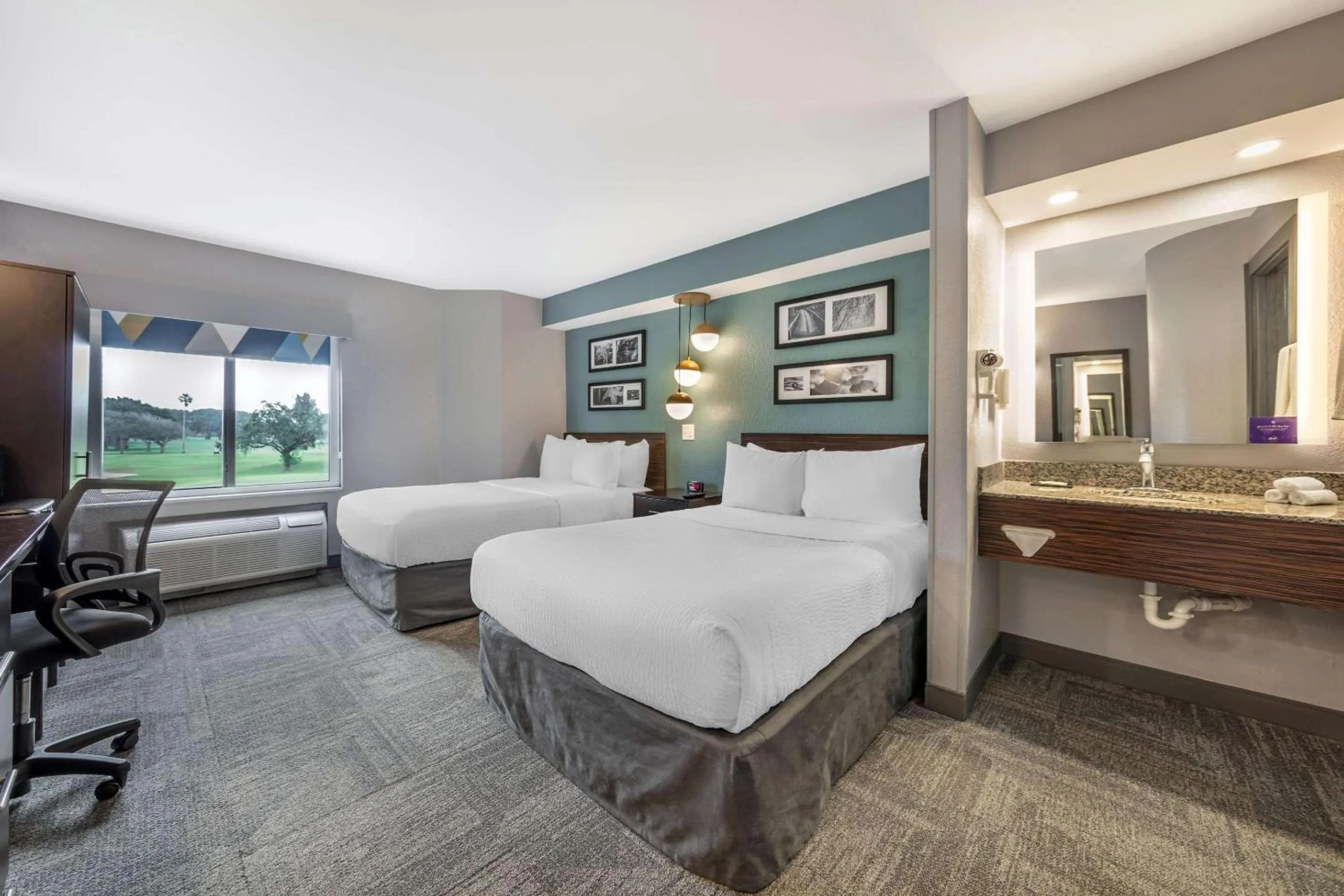 Bedroom in Sleep Inn Miami Airport