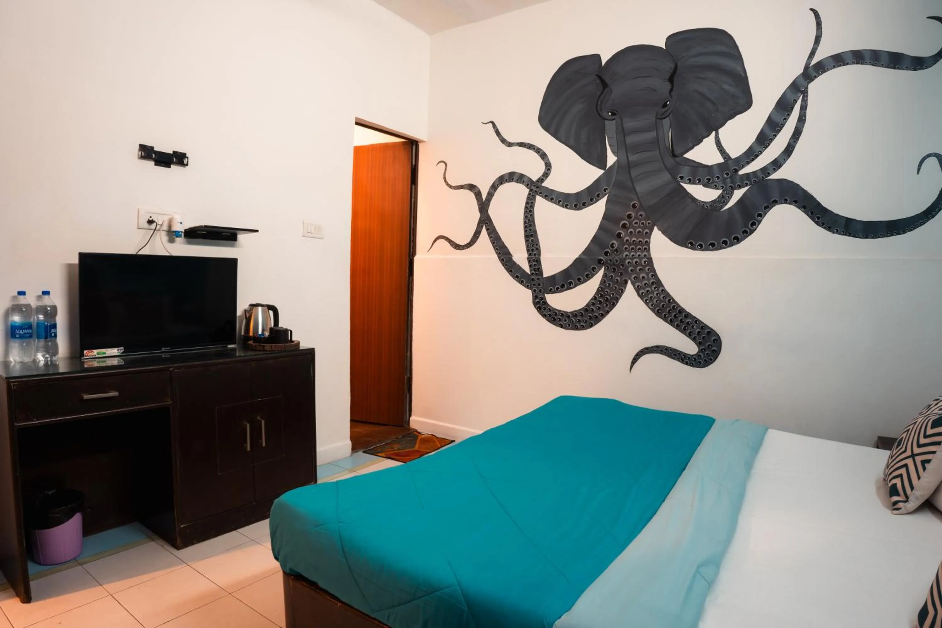 Bedroom, Bed in Joey's Hostel Agra - 200m from Taj Mahal