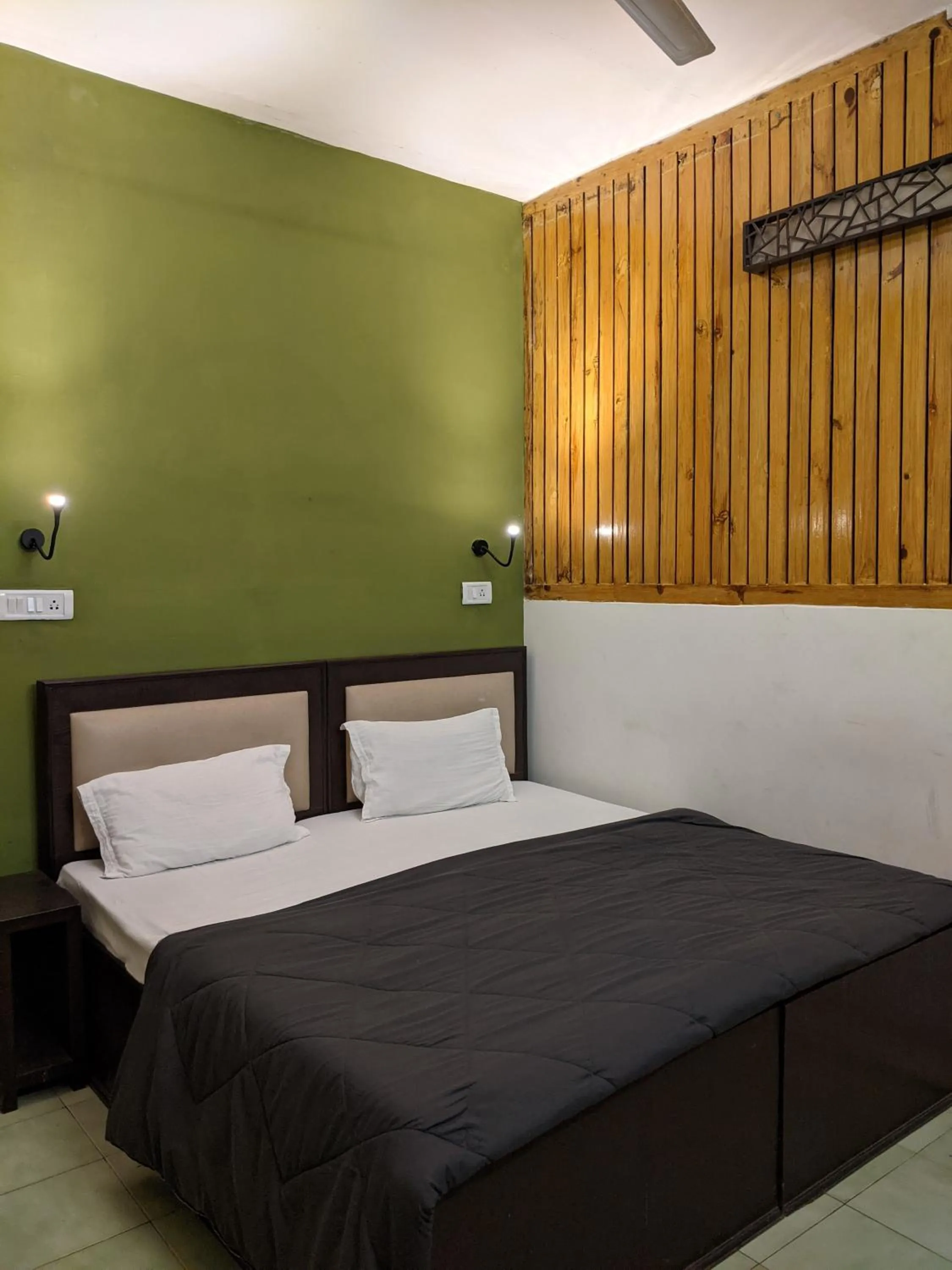 Bedroom, Bed in Joey's Hostel Agra - 200m from Taj Mahal