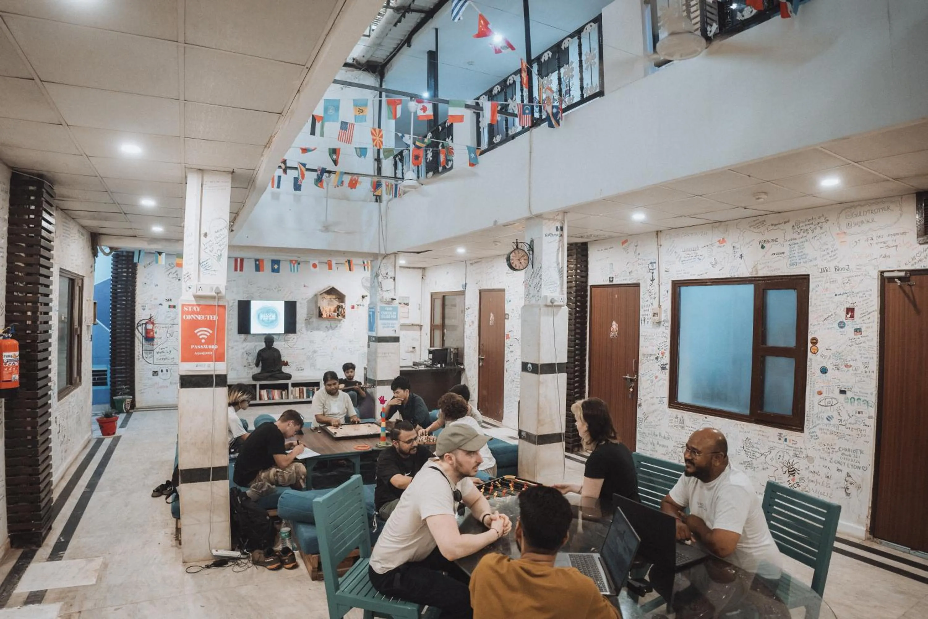 Communal lounge/ TV room in Joey's Hostel Agra - 200m from Taj Mahal