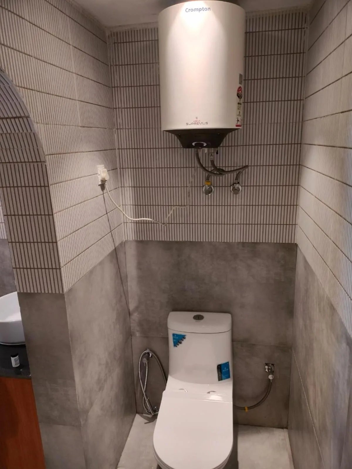 Bathroom in Joey's Hostel Agra - 200m from Taj Mahal