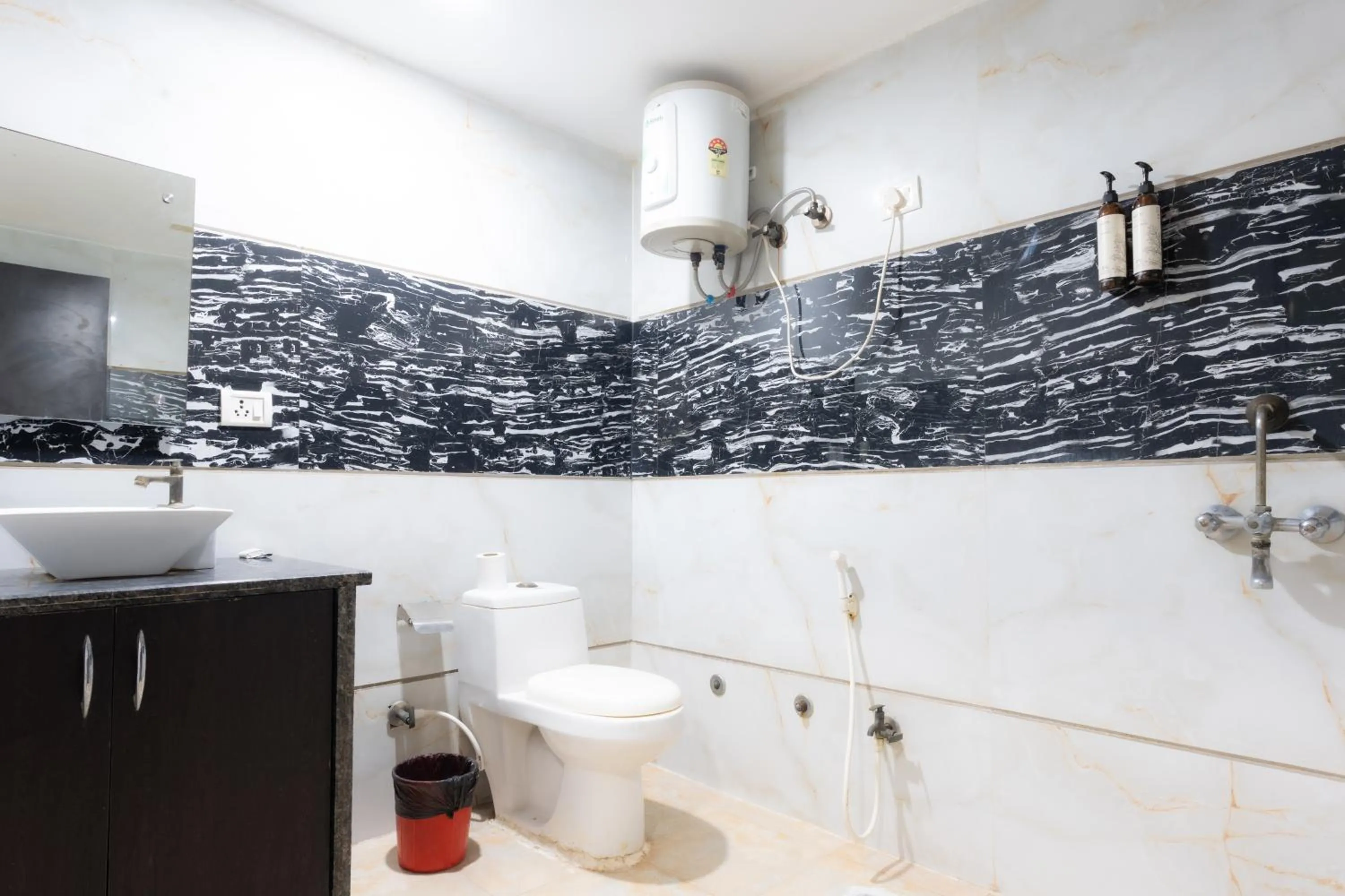 Bathroom in Joey's Hostel Agra - 200m from Taj Mahal