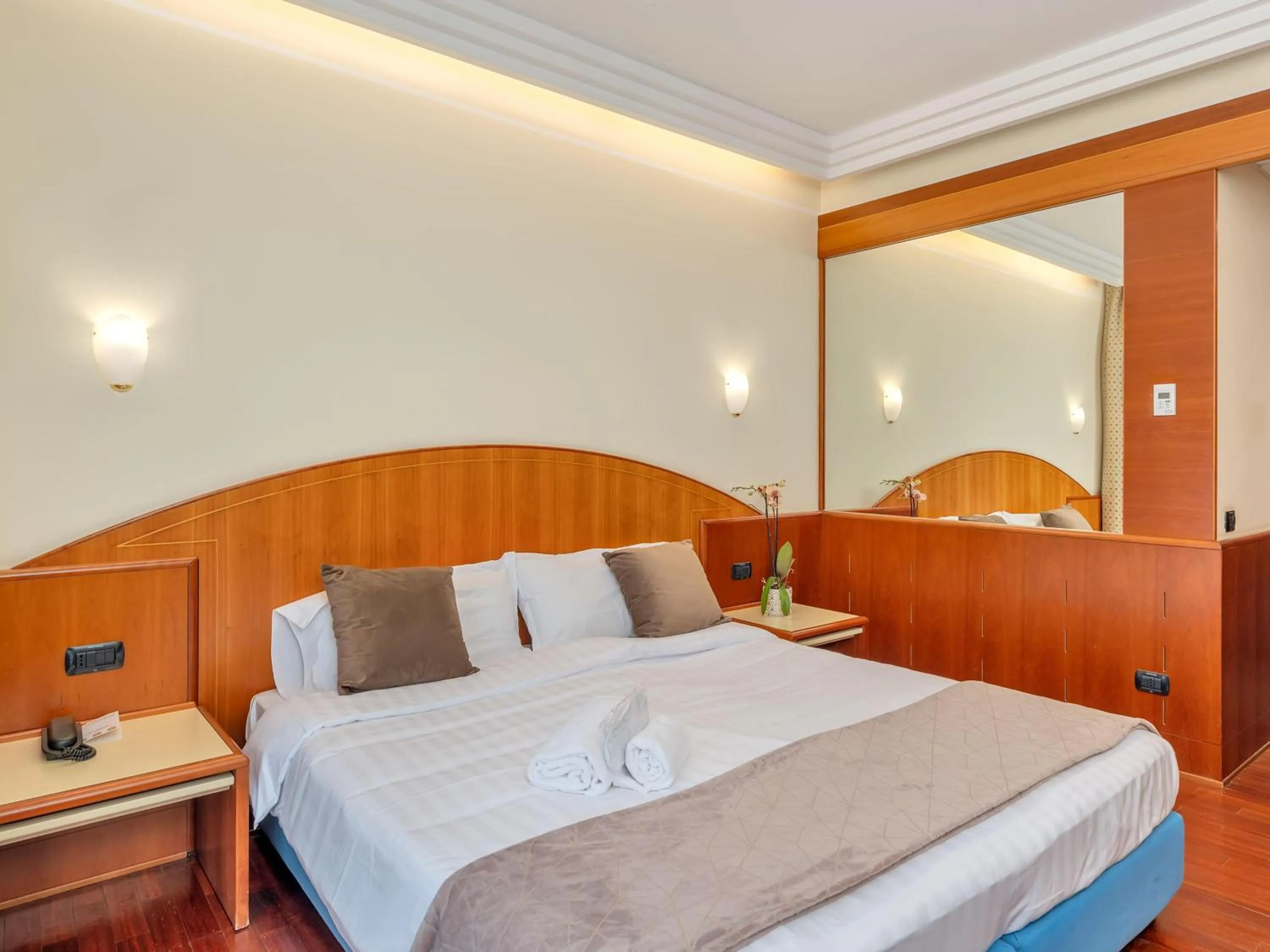 Photo of the whole room, Bed in B&B HOTELS Hotel Prestige Ornago