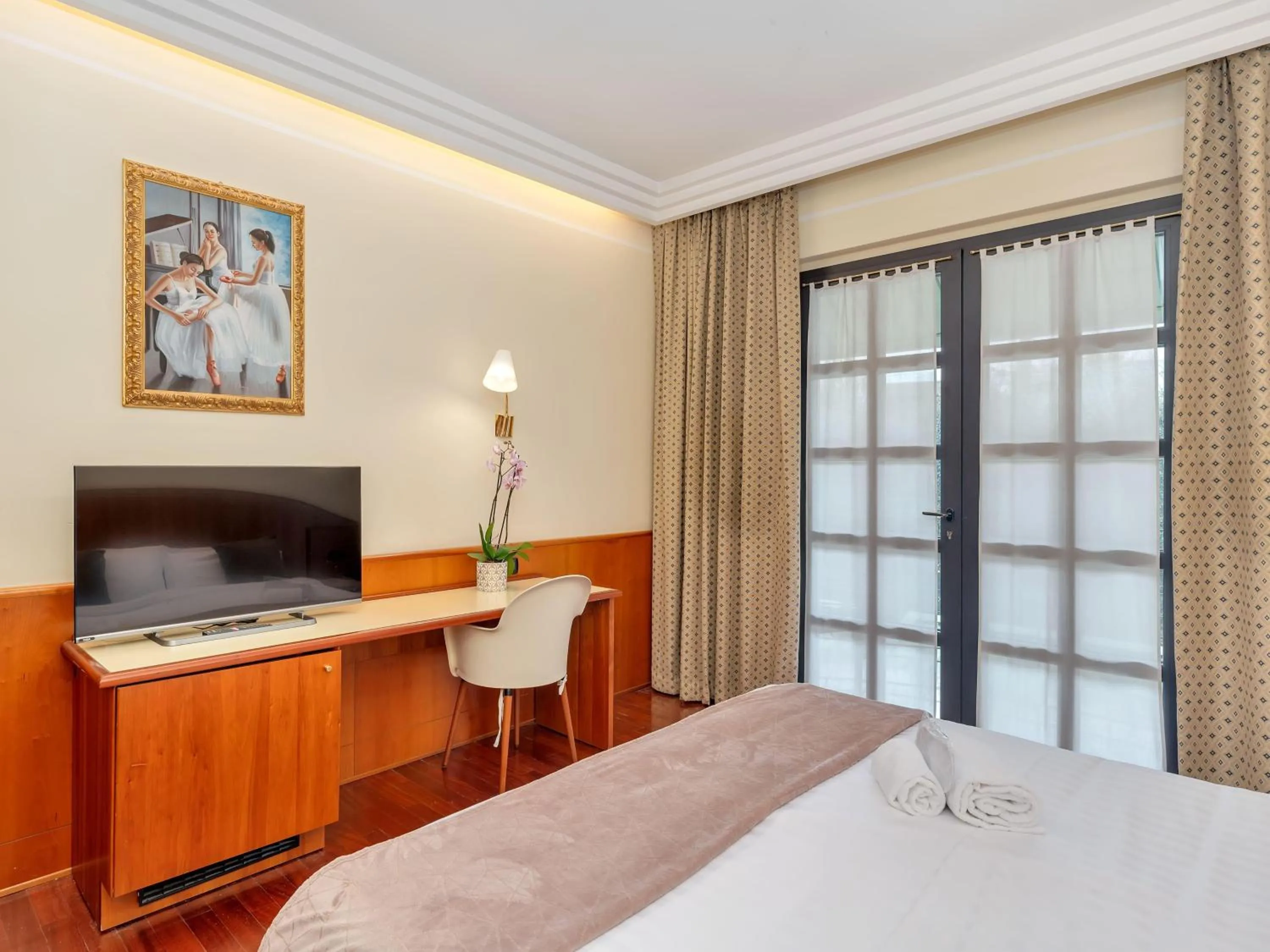 Photo of the whole room, Bed in B&B HOTELS Hotel Prestige Ornago