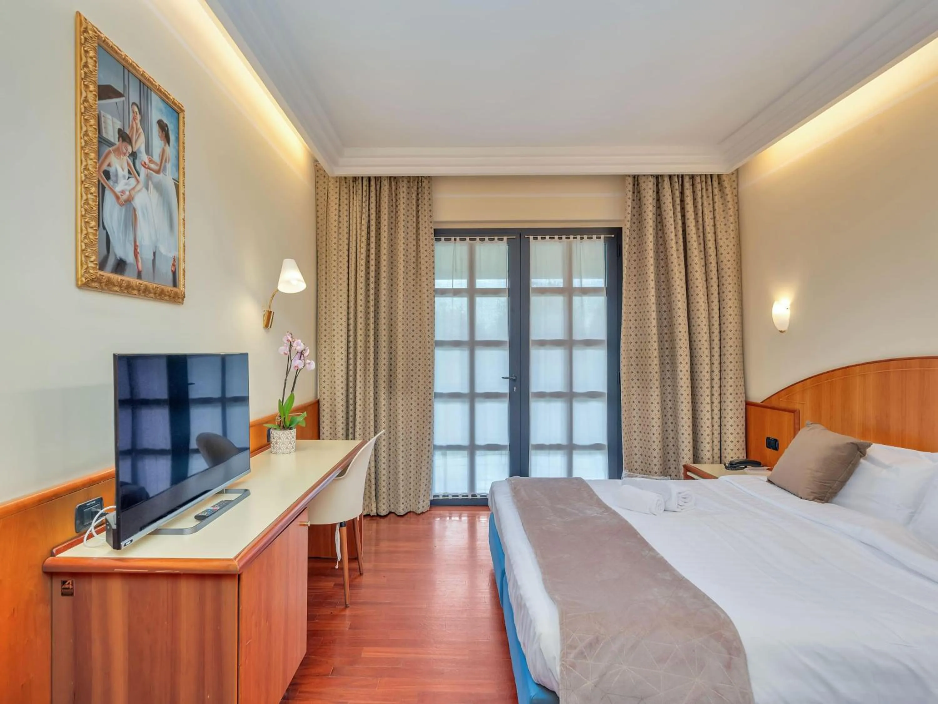 Photo of the whole room, Bed in B&B HOTELS Hotel Prestige Ornago