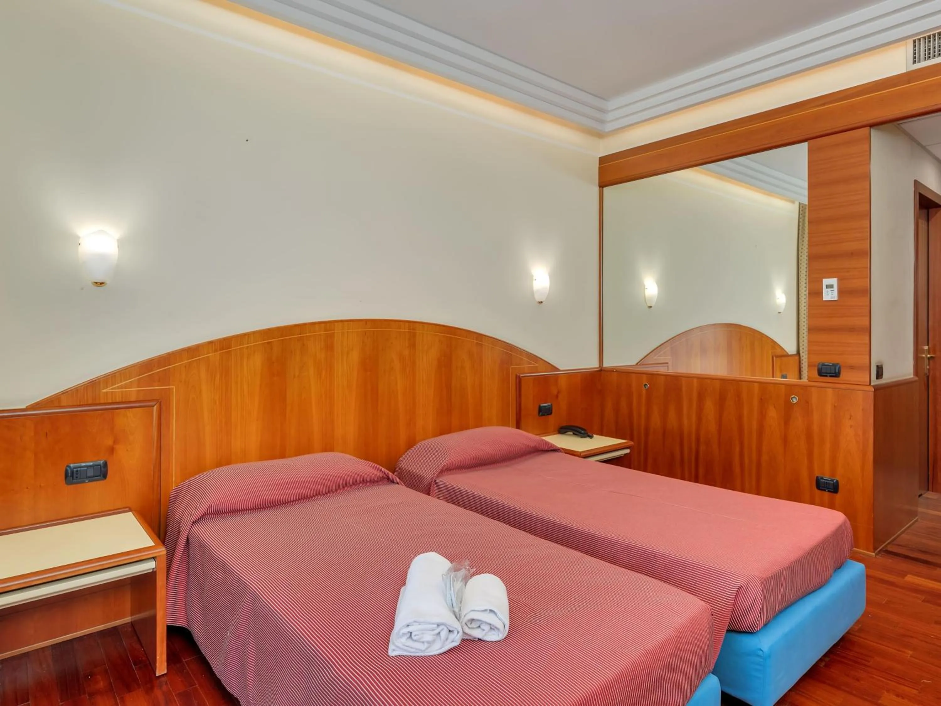 Twin Room in B&B HOTELS Hotel Prestige Ornago