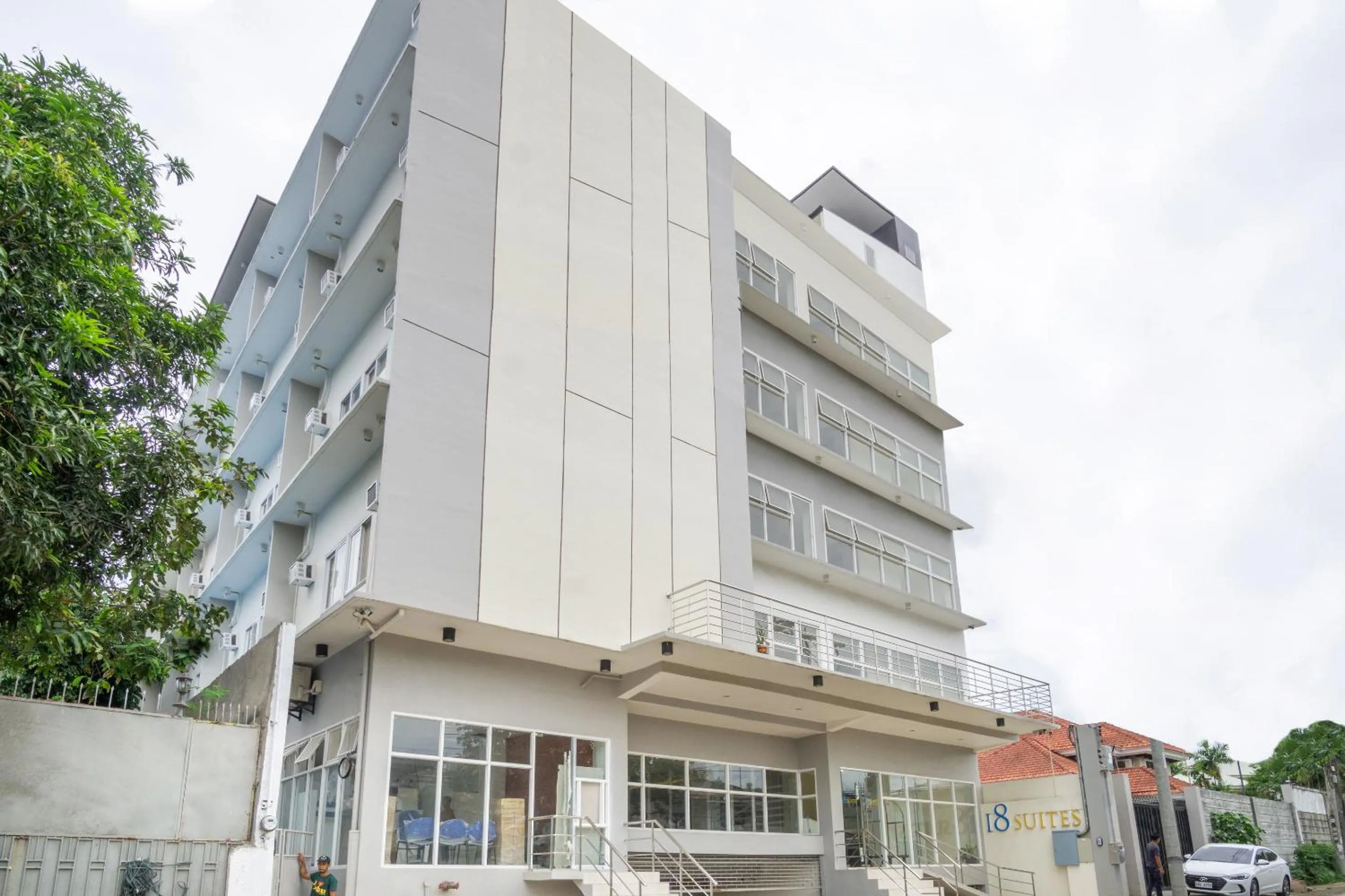 Facade/entrance in 18 Suites Cebu