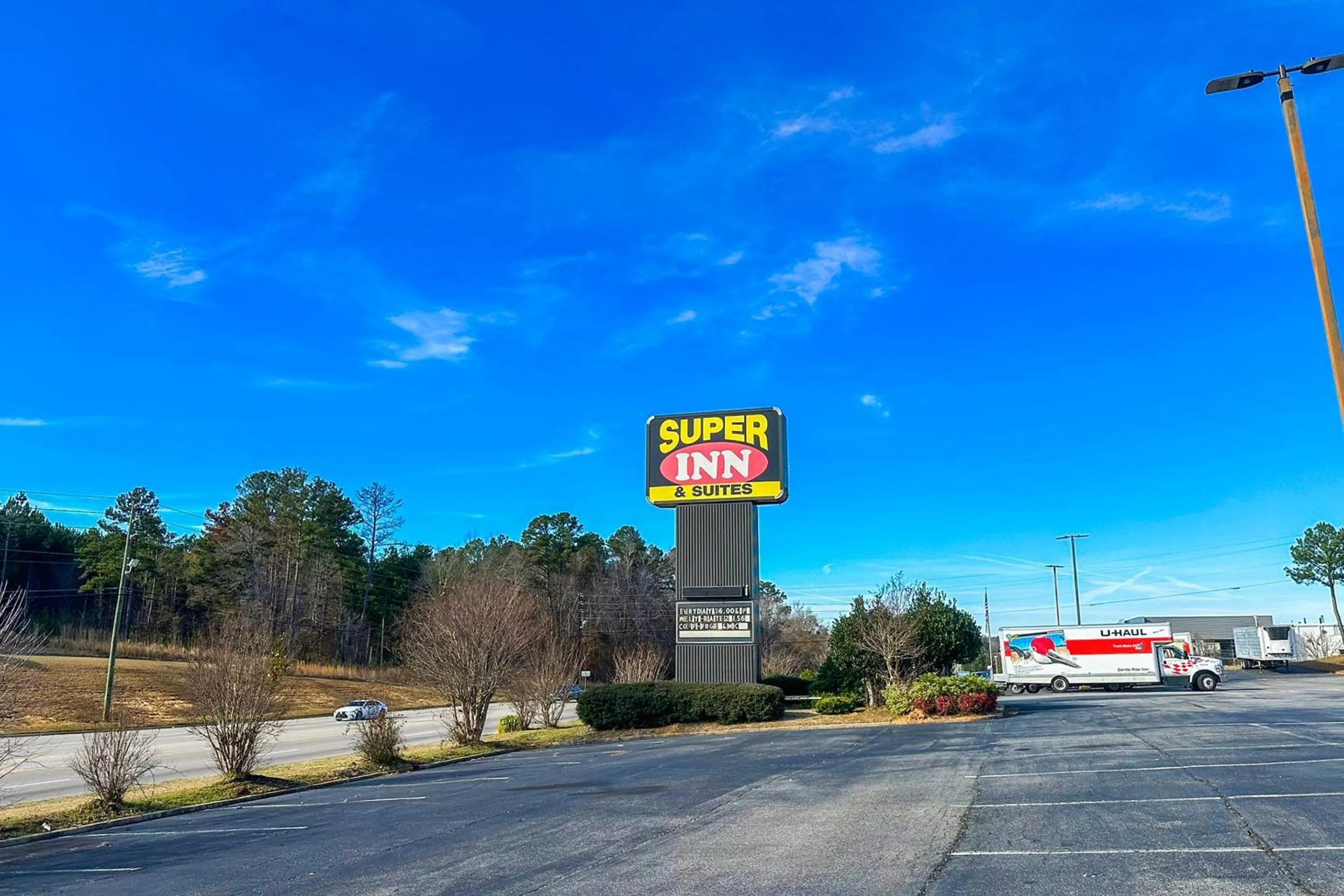 Facade/entrance in Super Inn & Suites by OYO Milledgeville