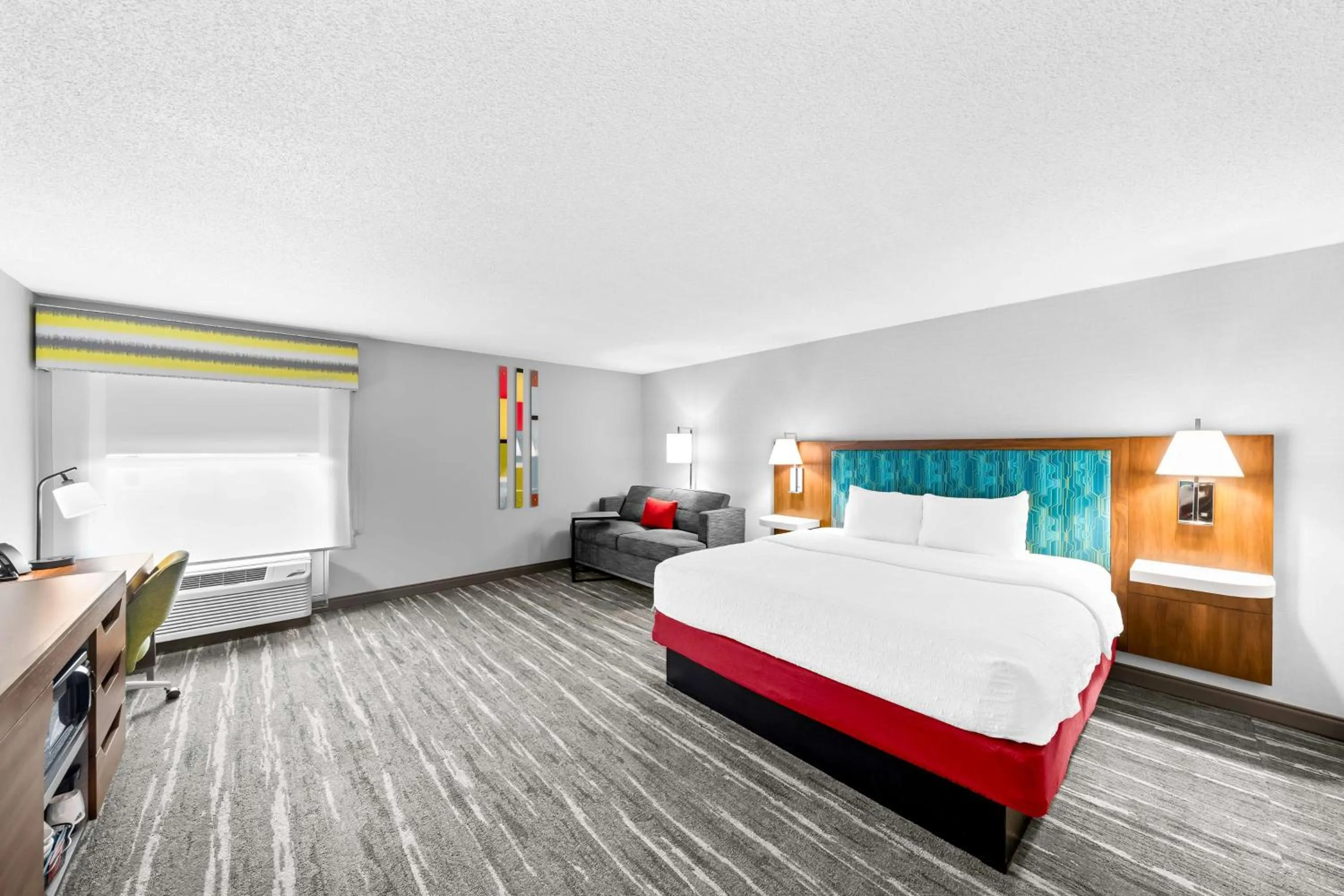 Bed in Hampton Inn South Heritage Park