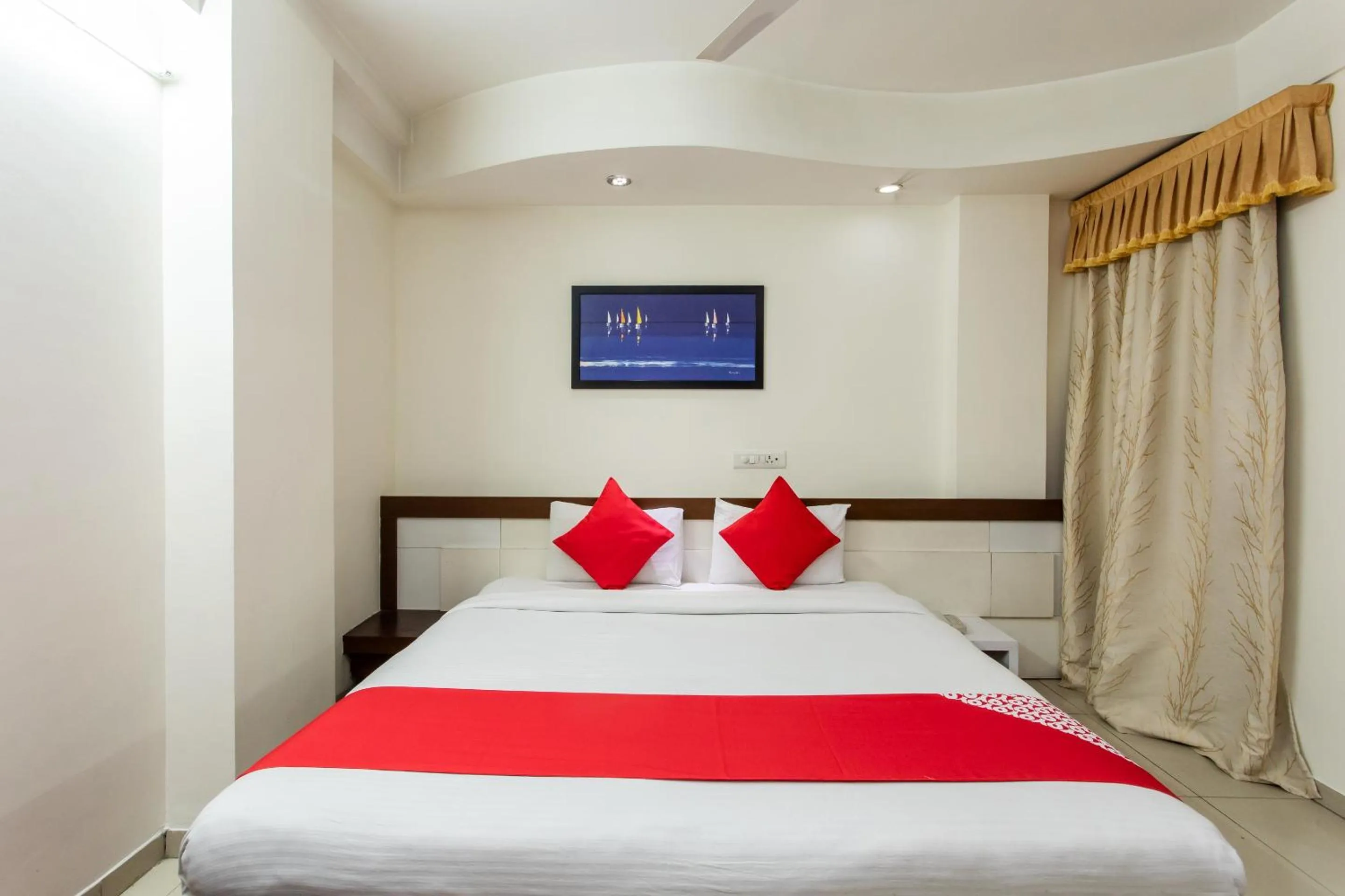 Bedroom, Bed in Hotel O Mohit Regency