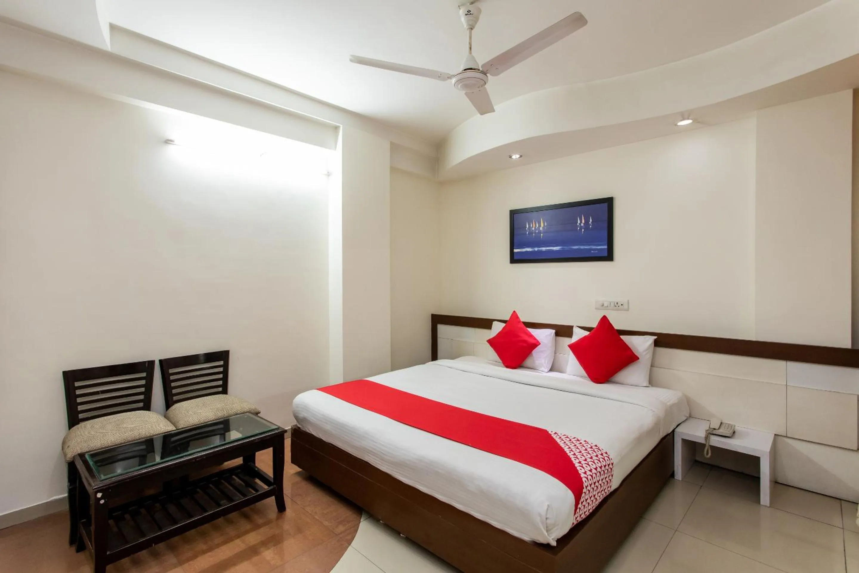 Bedroom, Bed in Hotel O Mohit Regency