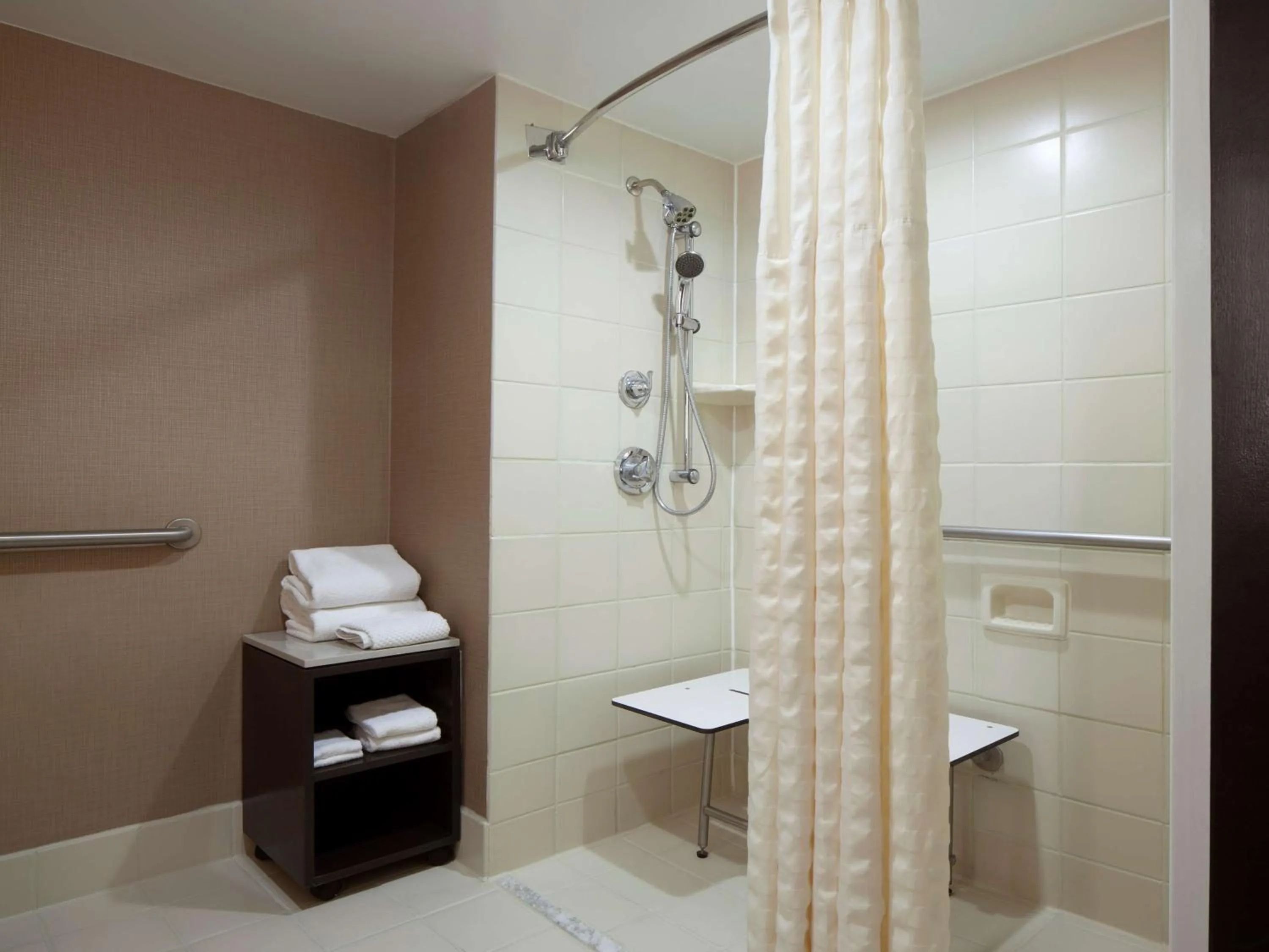 Bathroom in Embassy Suites by Hilton Houston Near the Galleria