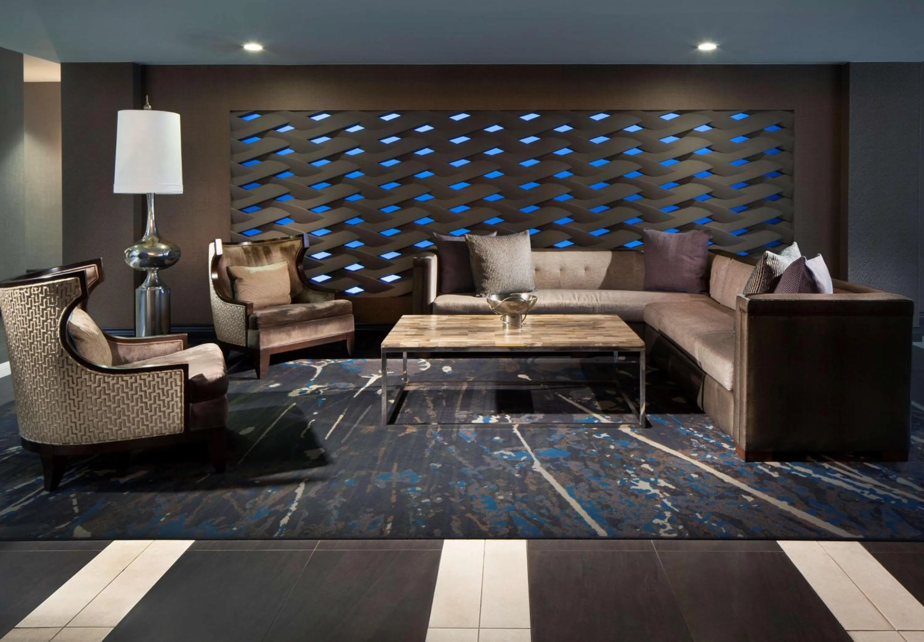 Lobby or reception in Embassy Suites by Hilton Houston Near the Galleria