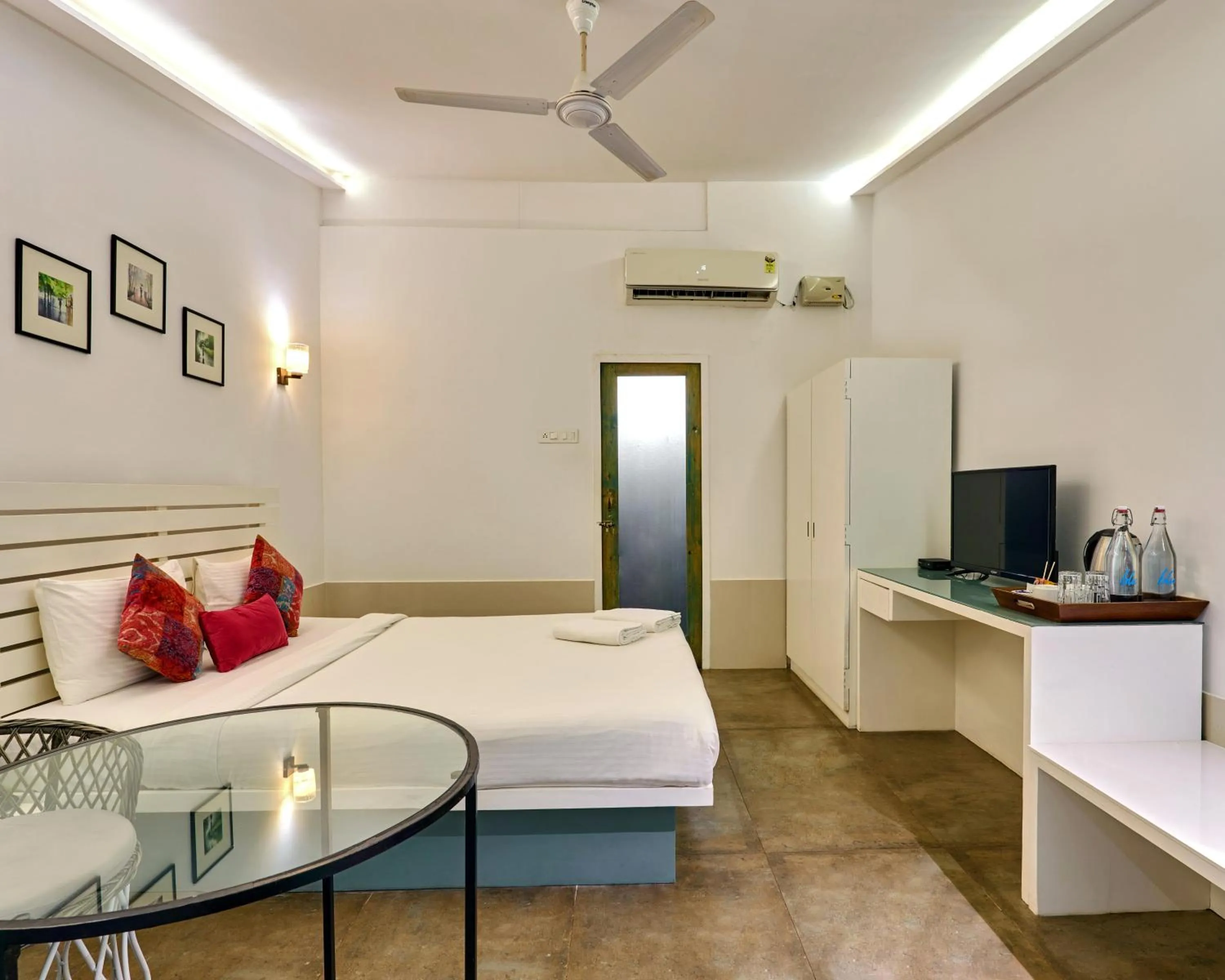 Bedroom, Bed in Blu Resorts