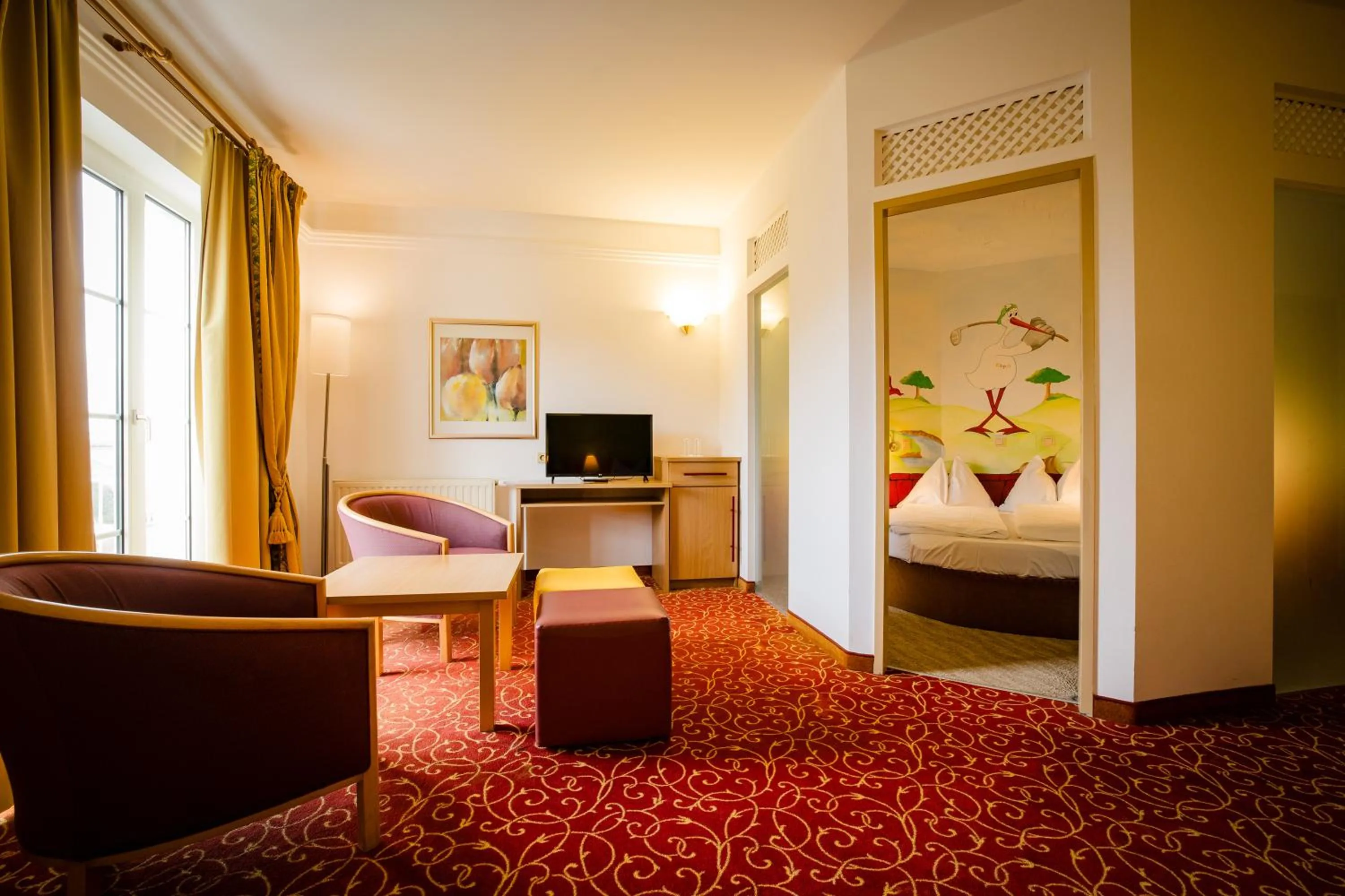 Bed in Thermenhotel Vier Jahreszeiten