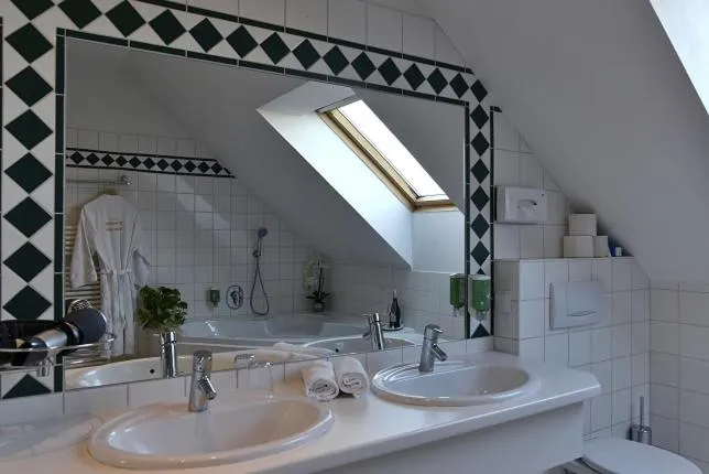 Bathroom in Thermenhotel Vier Jahreszeiten