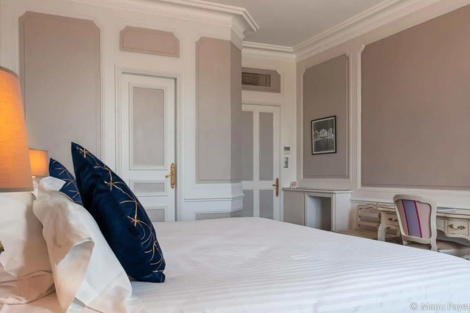 Photo of the whole room in Grand Hotel De La Reine - Place Stanislas