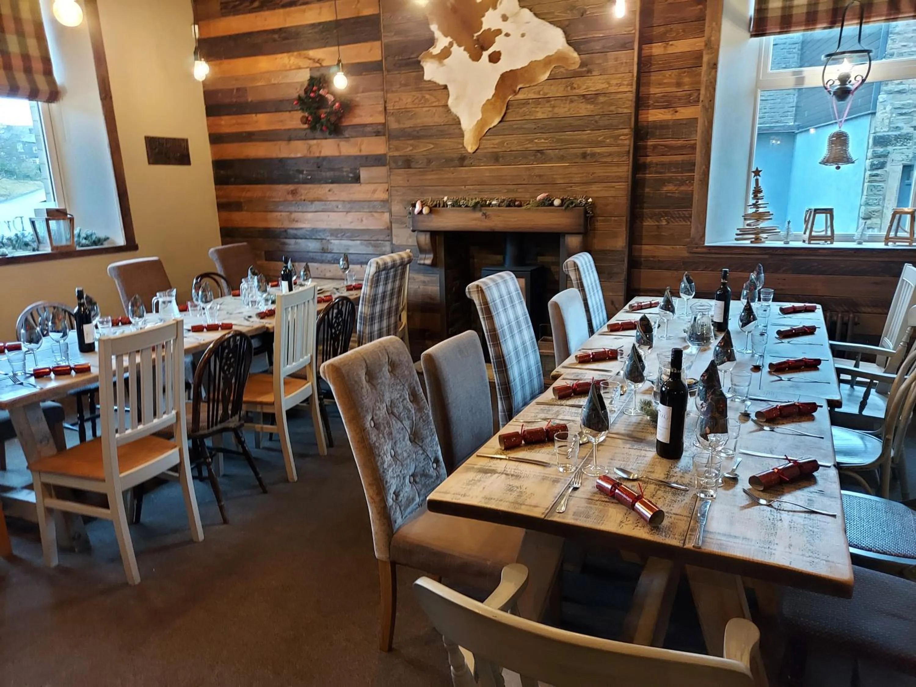 Restaurant/places to eat in Trawden Arms Community Owned Pub