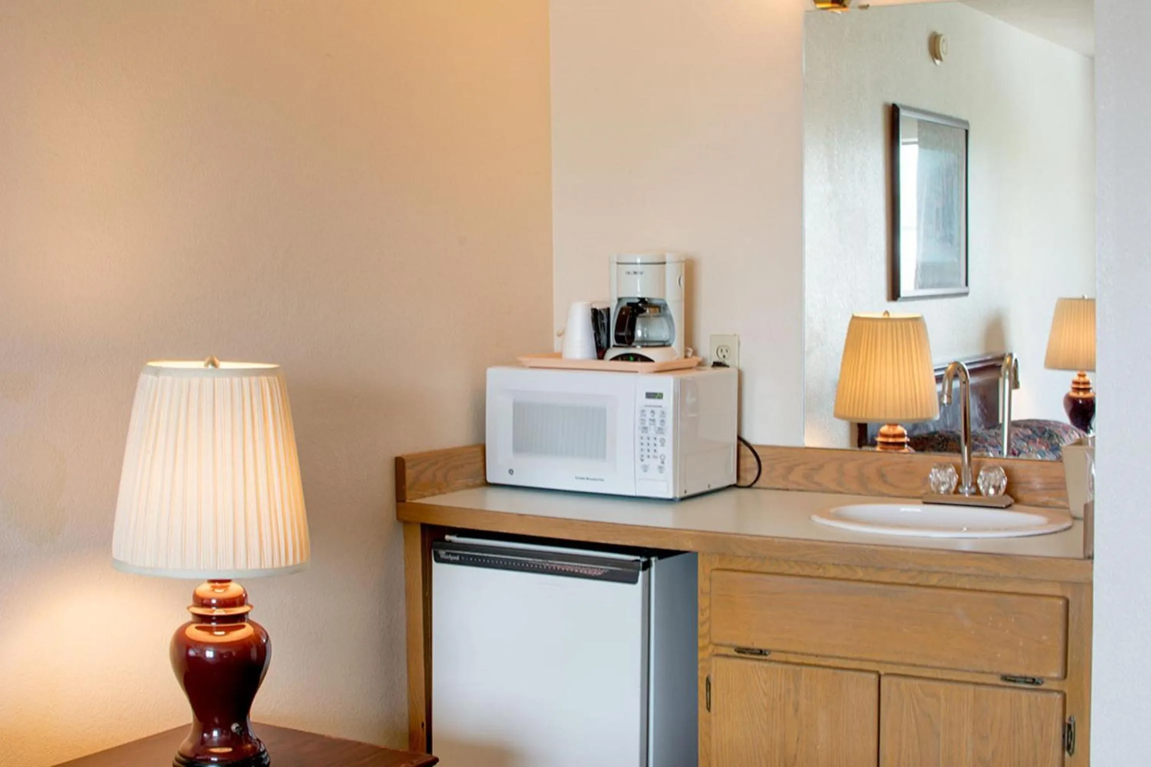 Coffee/tea facilities in Village Inn & Suites Marysville