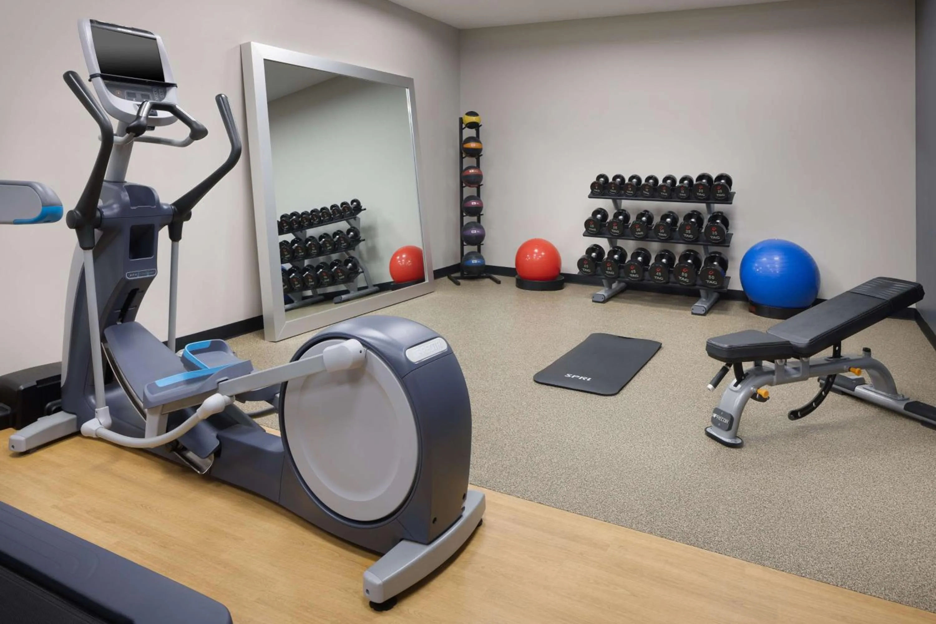 Fitness centre/facilities in DoubleTree Suites by Hilton Lexington