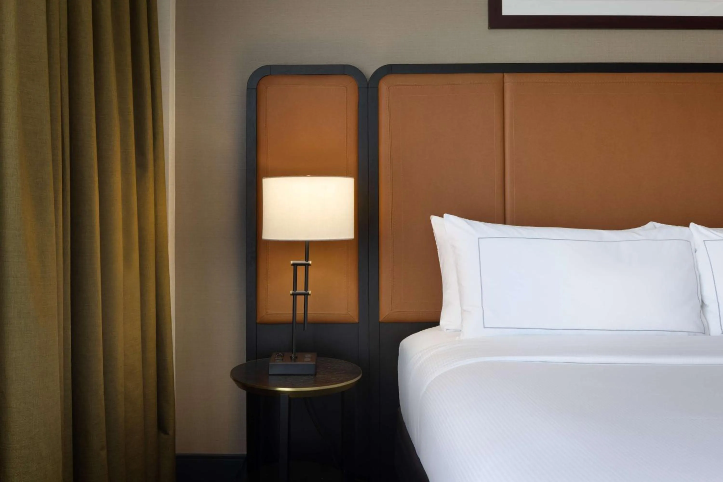 Bed in DoubleTree Suites by Hilton Lexington