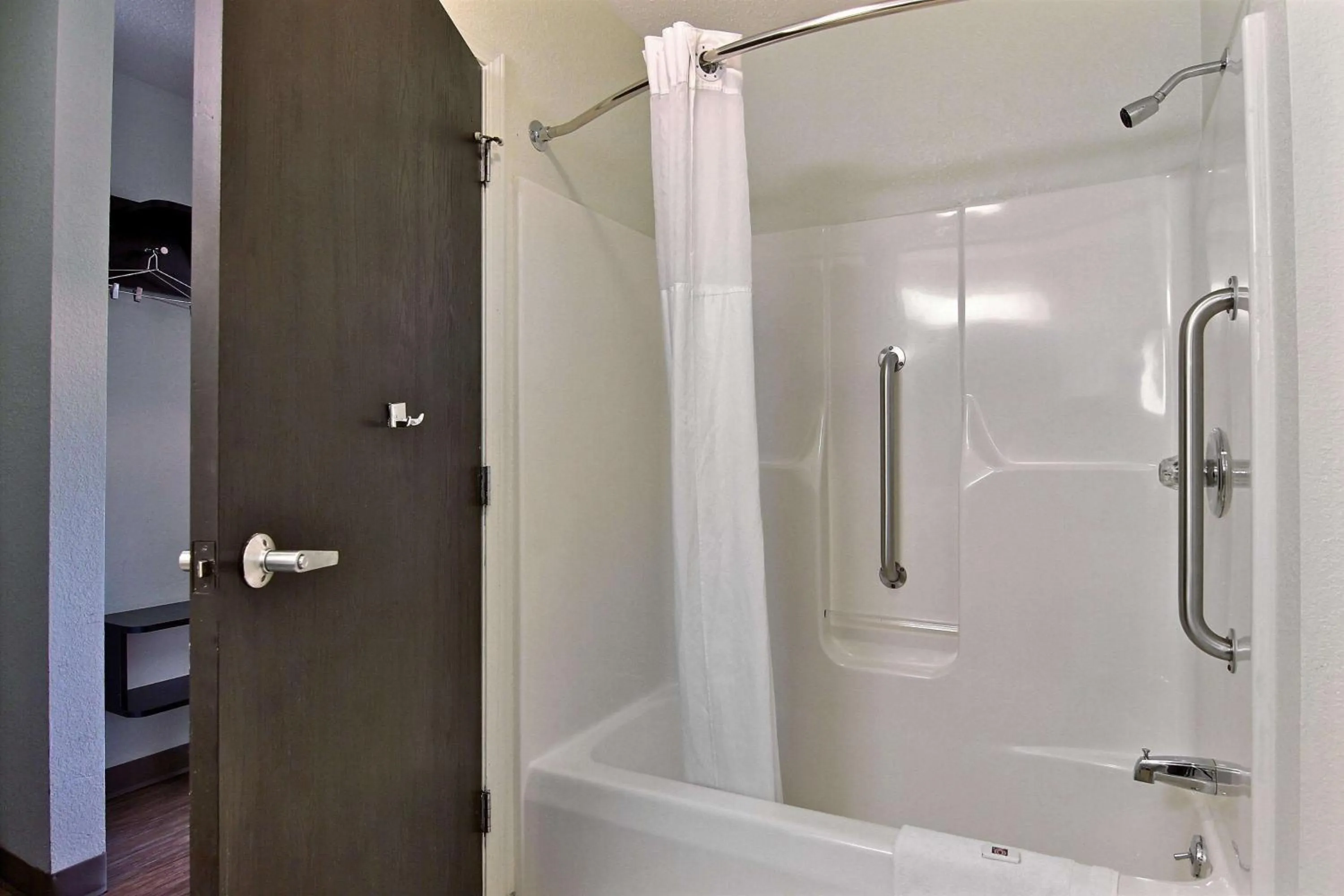 Shower in Motel 6-Gilman, IL