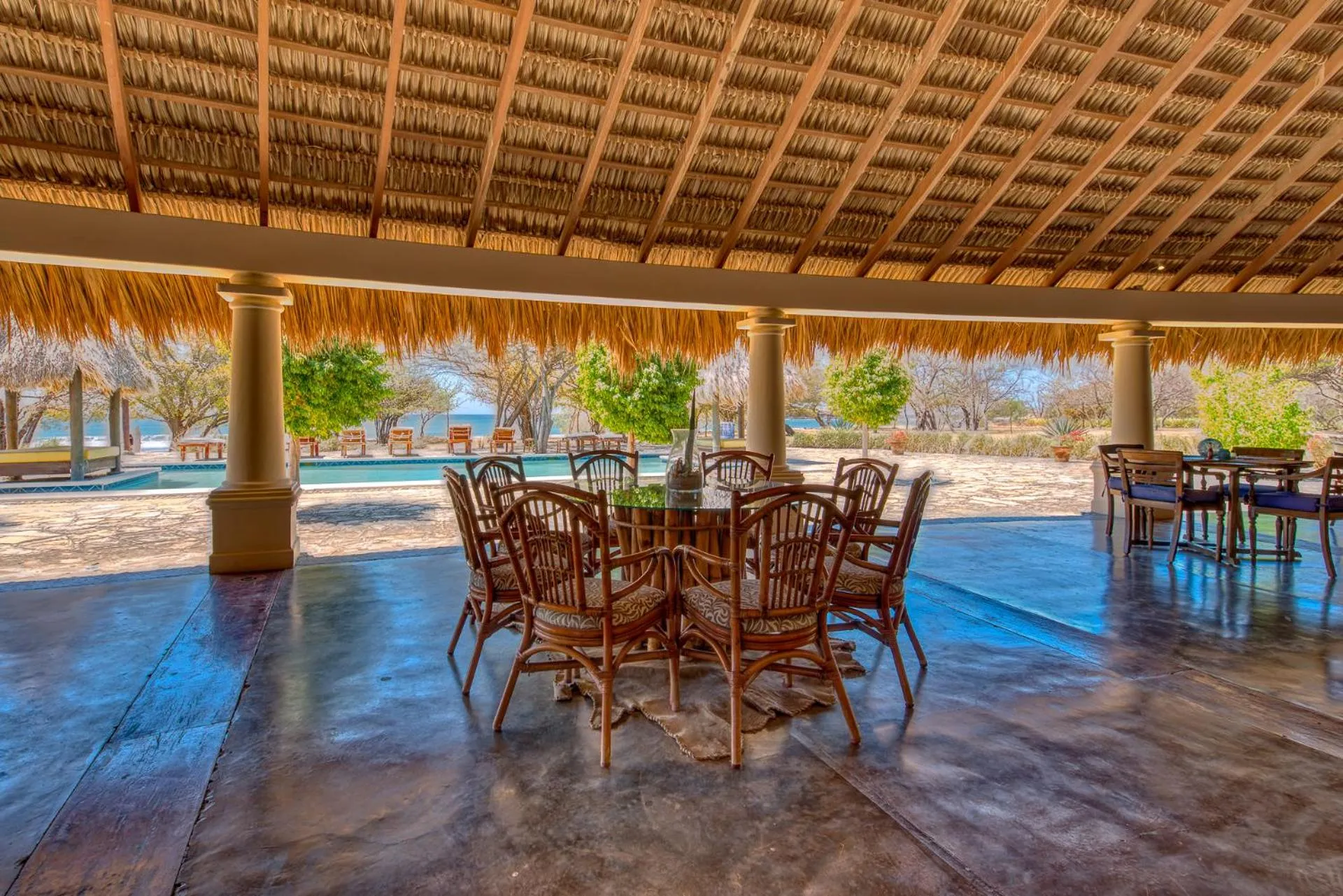 Restaurant/places to eat in Hotel Punta Teonoste Boutique Beachfront Resort