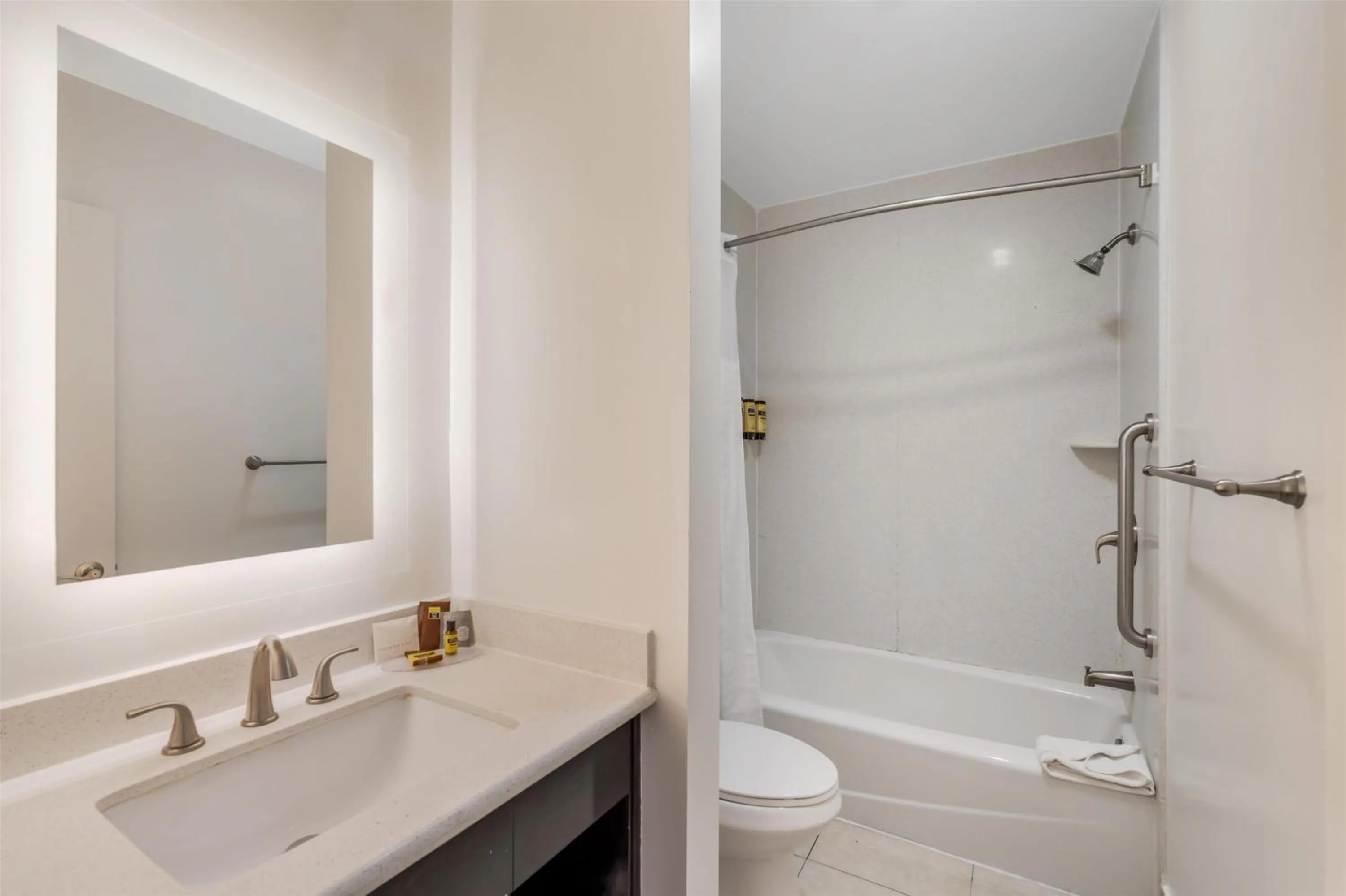 Bathroom in Best Western Plus LA Mid-Town Hotel