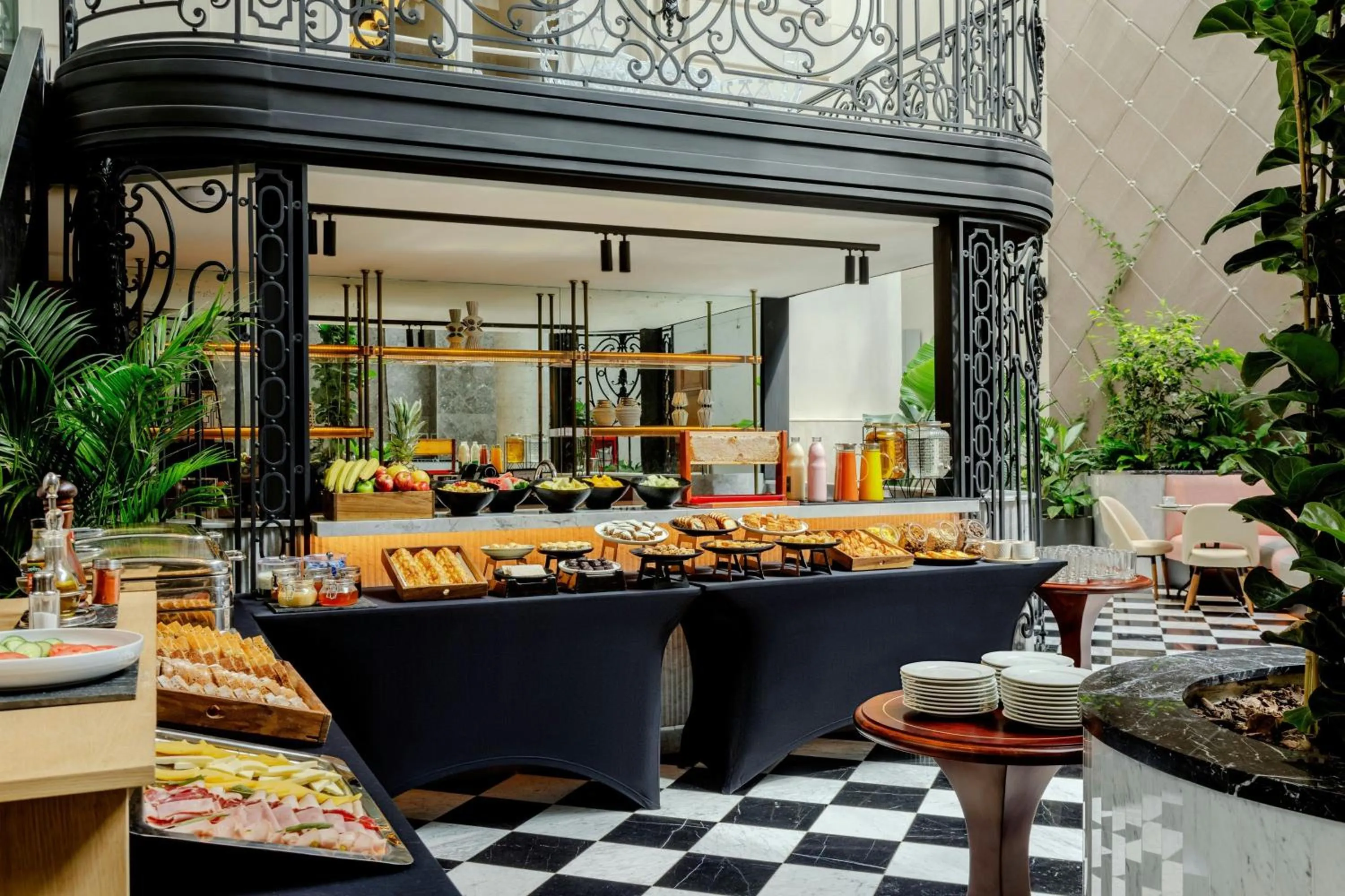 Restaurant/places to eat in Recoleta Grand, Buenos Aires, a Tribute Portfolio Hotel